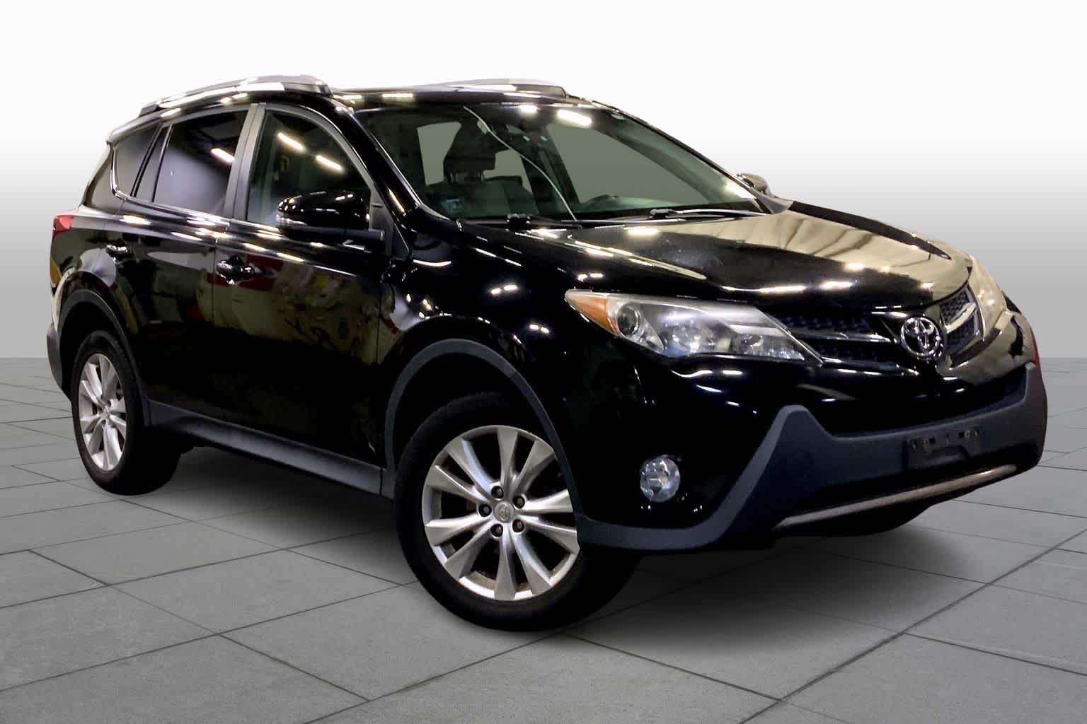 2015 Toyota RAV4 Limited photo 2