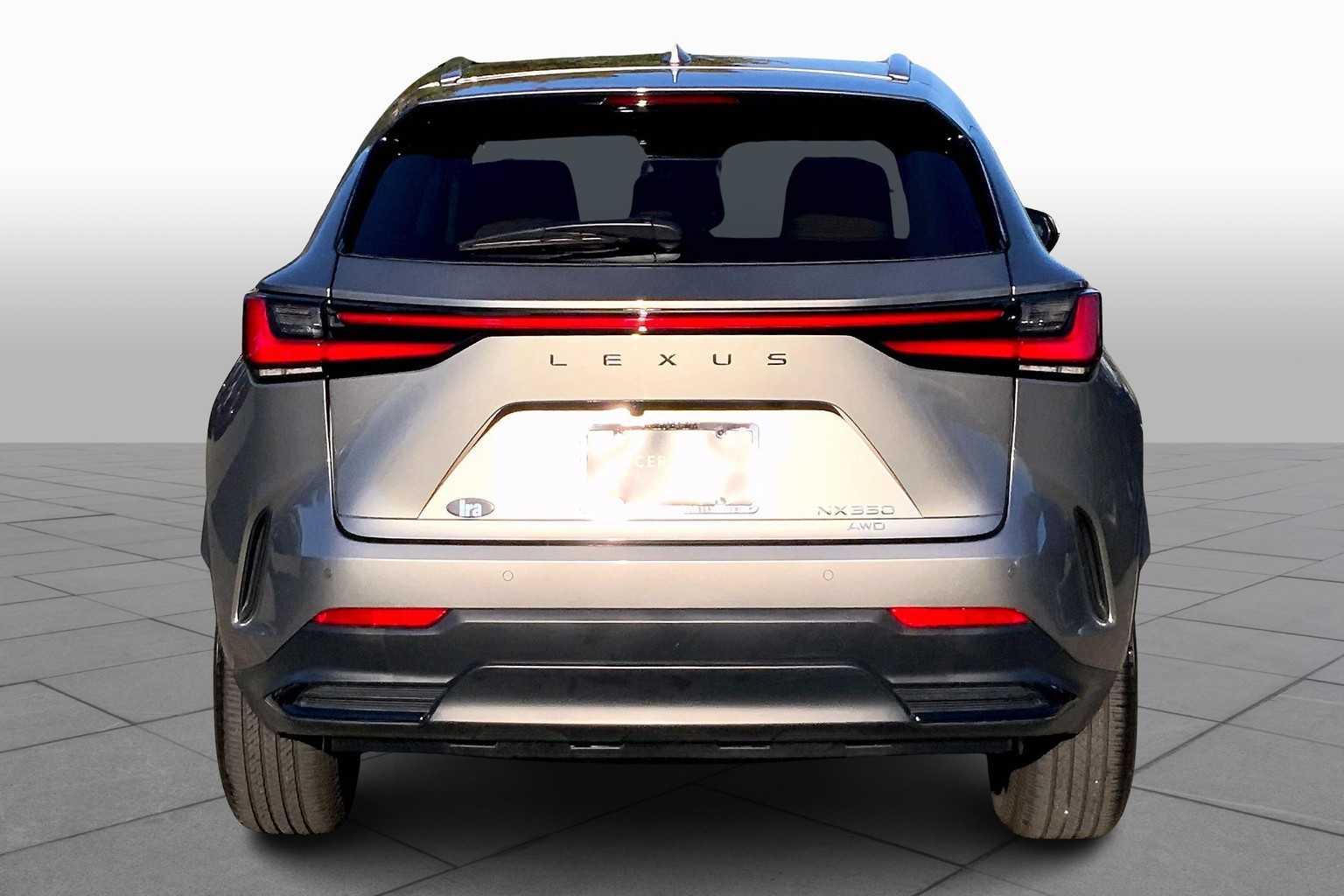 2025 Lexus NX Premium AWD photo 4