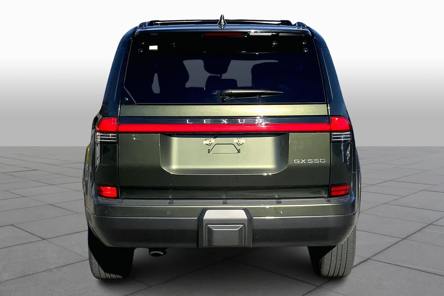 2024 Lexus GX Luxury photo 4