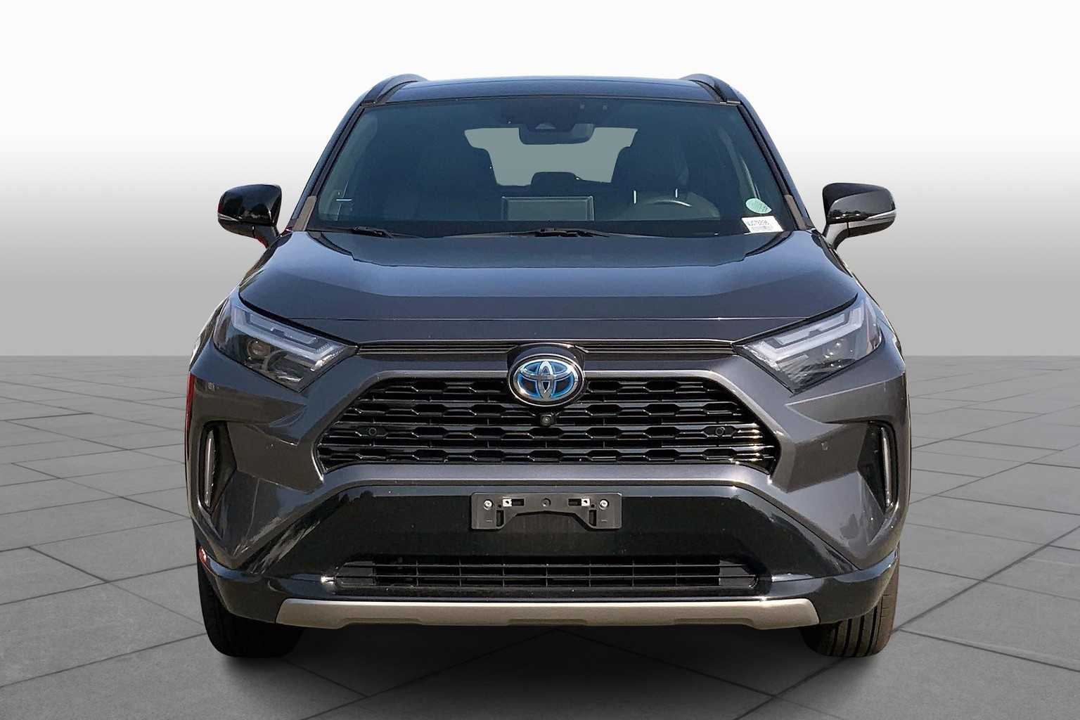 2022 Toyota RAV4 Hybrid XSE photo 3