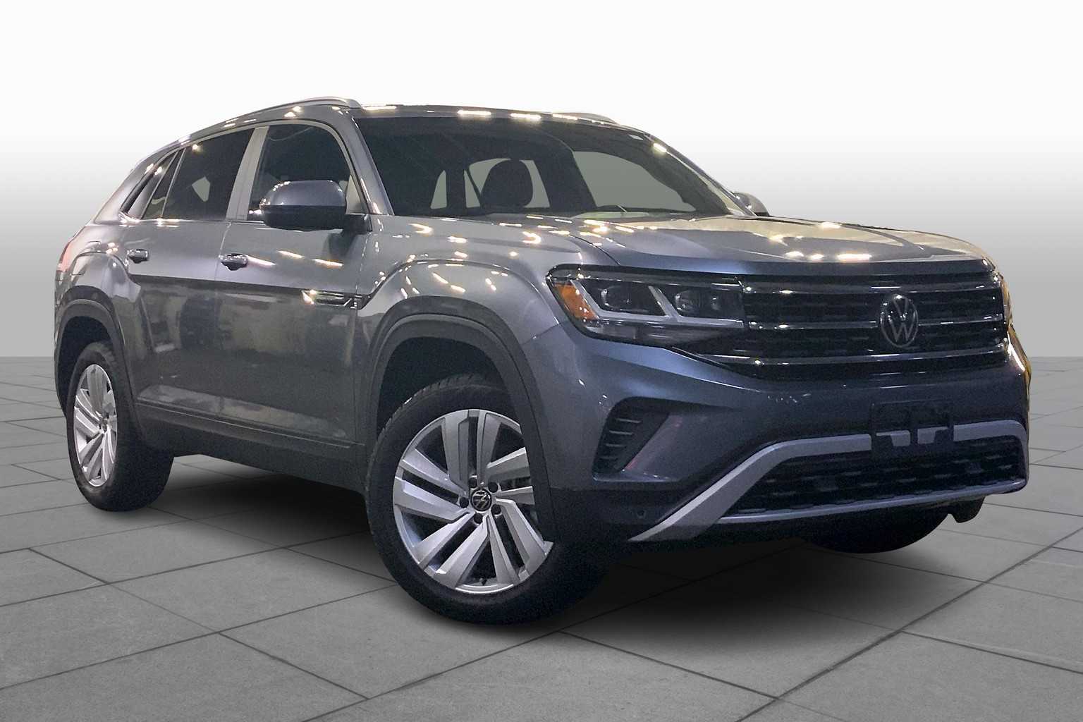 2021 Volkswagen Atlas Cross Sport V6 SE Technology photo 2