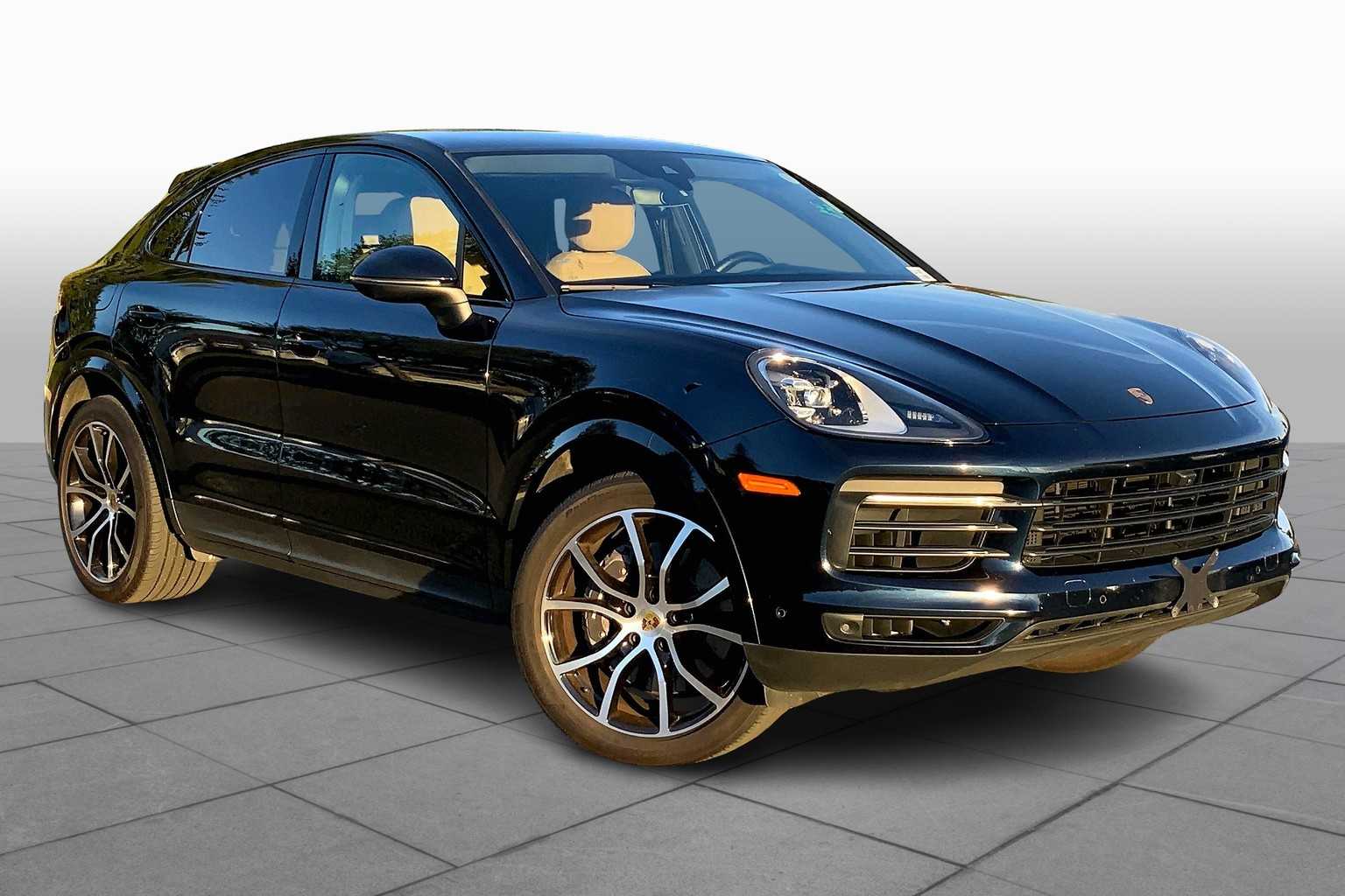 2022 Porsche Cayenne Coupe photo 2
