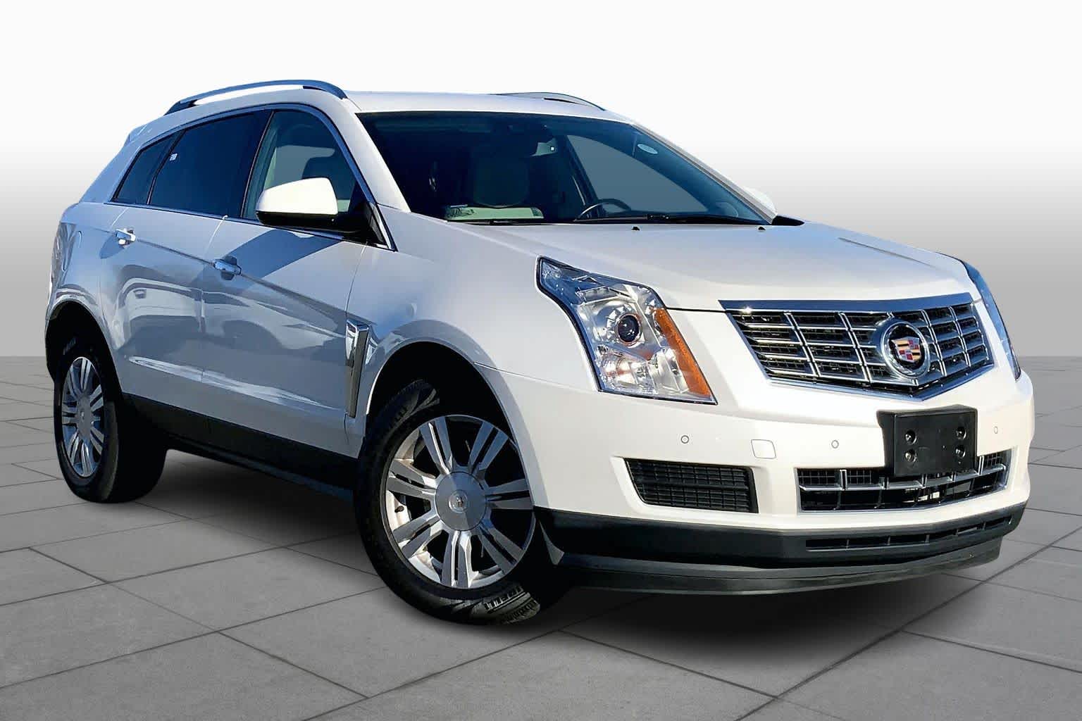 2015 Cadillac SRX Luxury photo 2