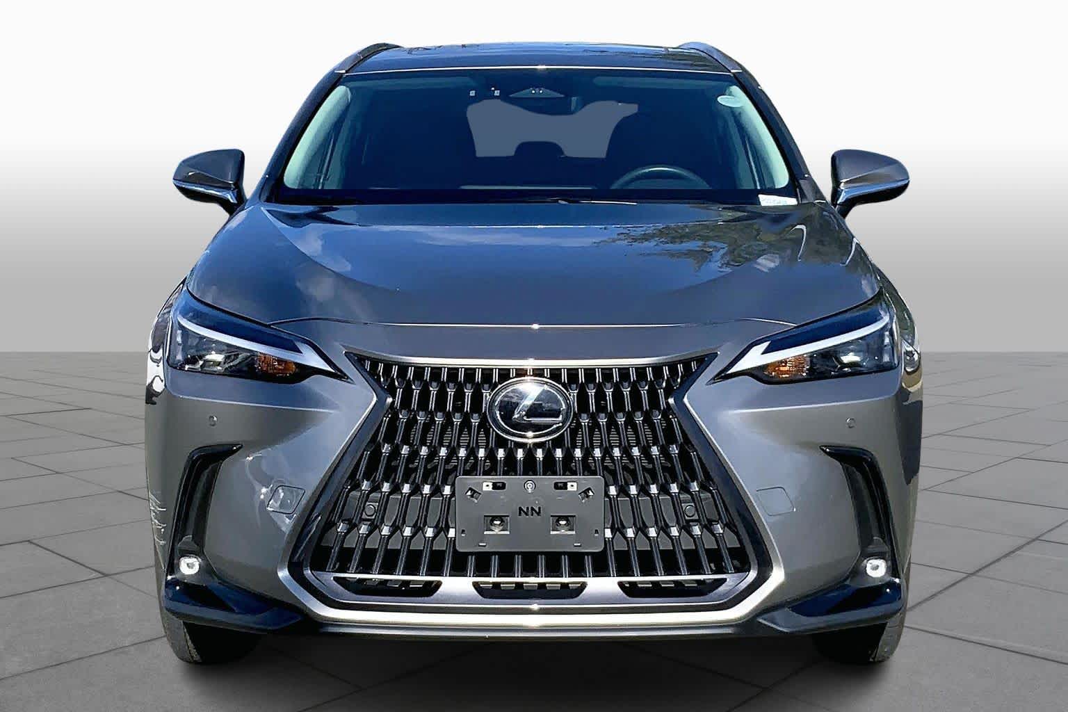 2023 Lexus NX Premium AWD photo 3