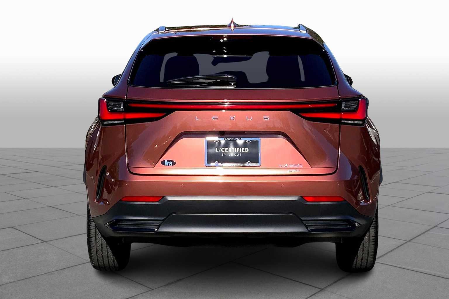 2025 Lexus NX Premium AWD photo 4