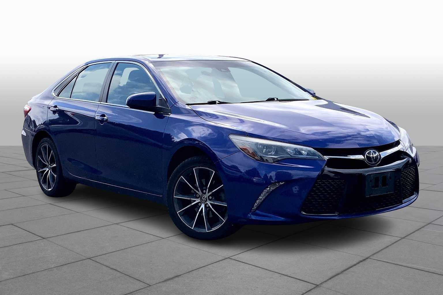 2015 Toyota Camry XSE V6 photo 2