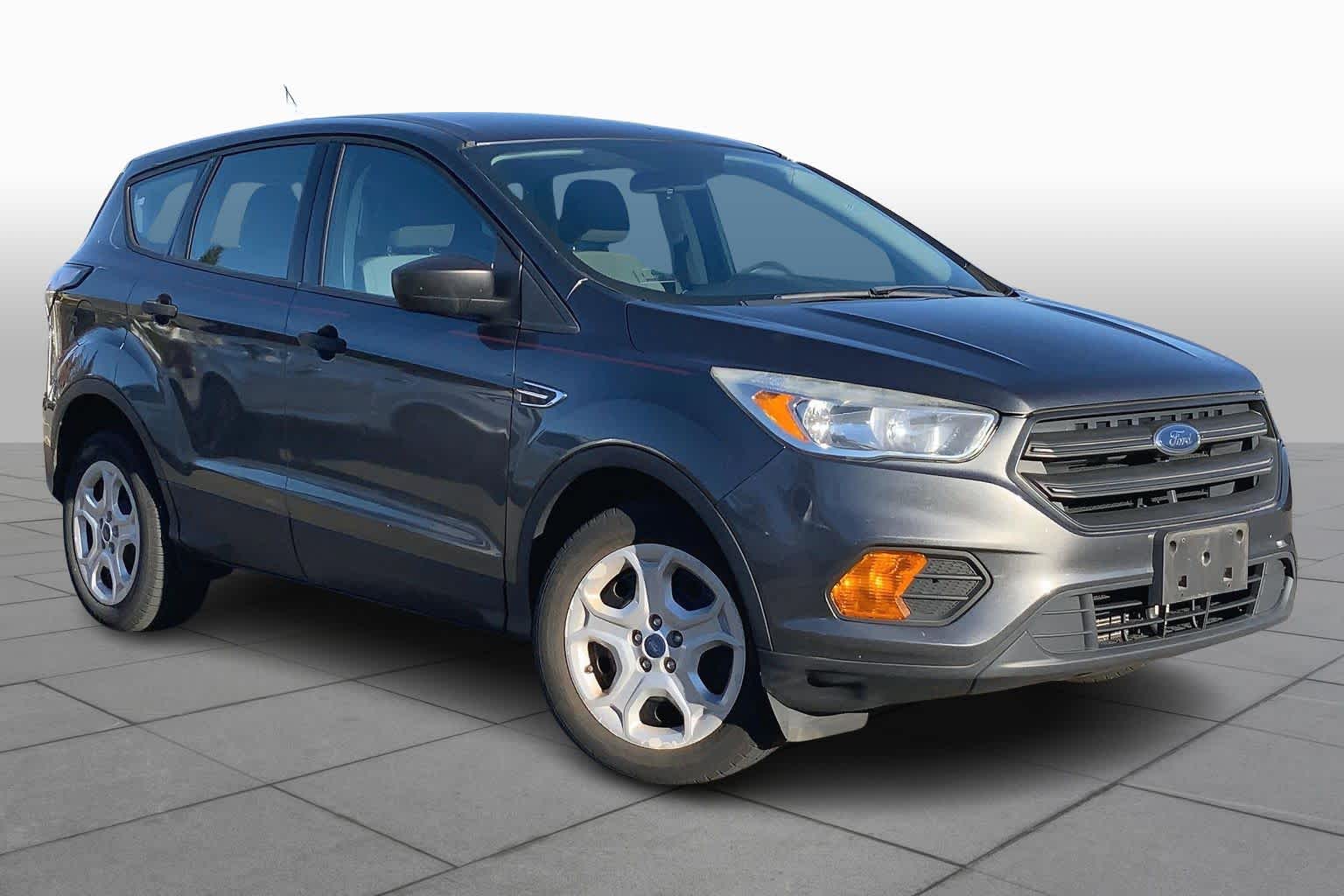 2017 Ford Escape S photo 2