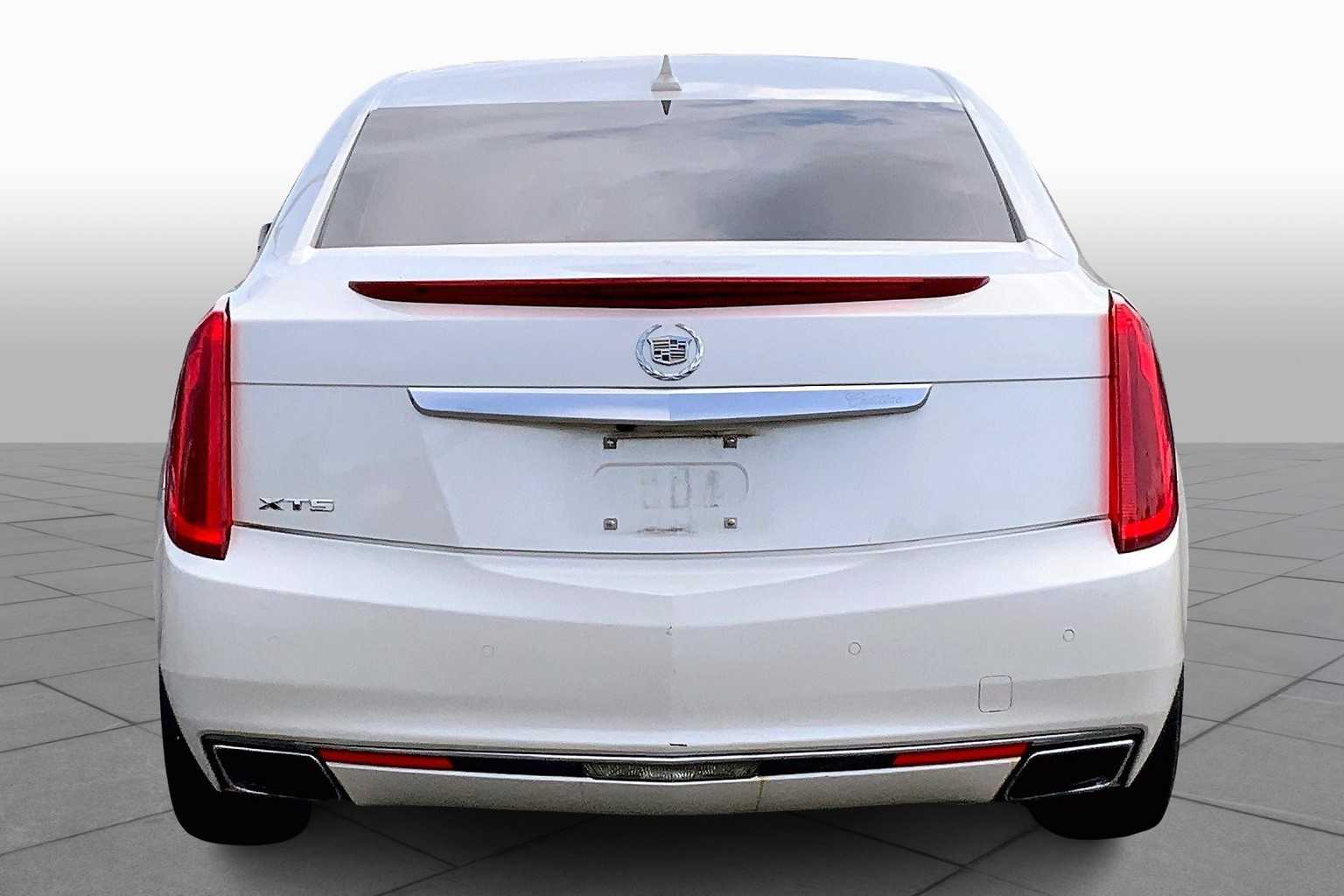 2013 Cadillac XTS Premium photo 4