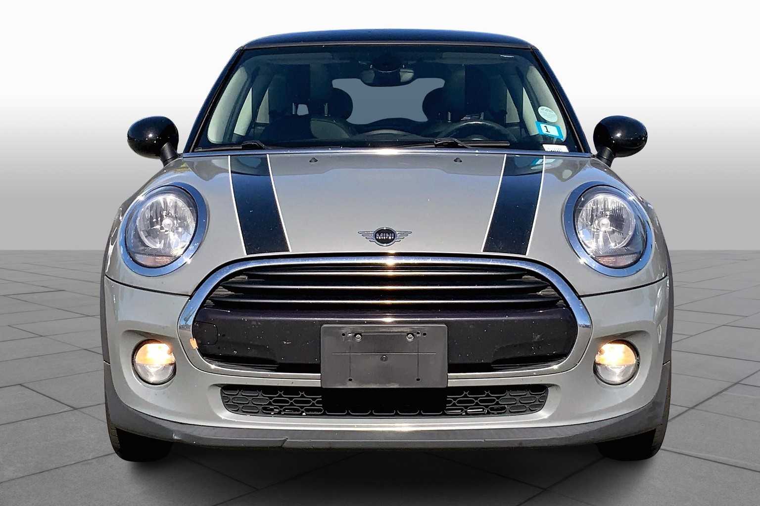2019 Mini Cooper 2 Door Hardtop photo 3