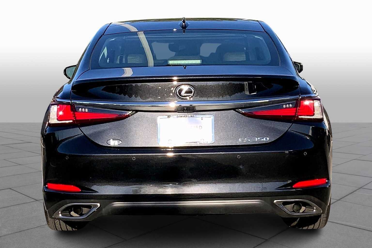 2025 Lexus ES Ultra Luxury photo 4