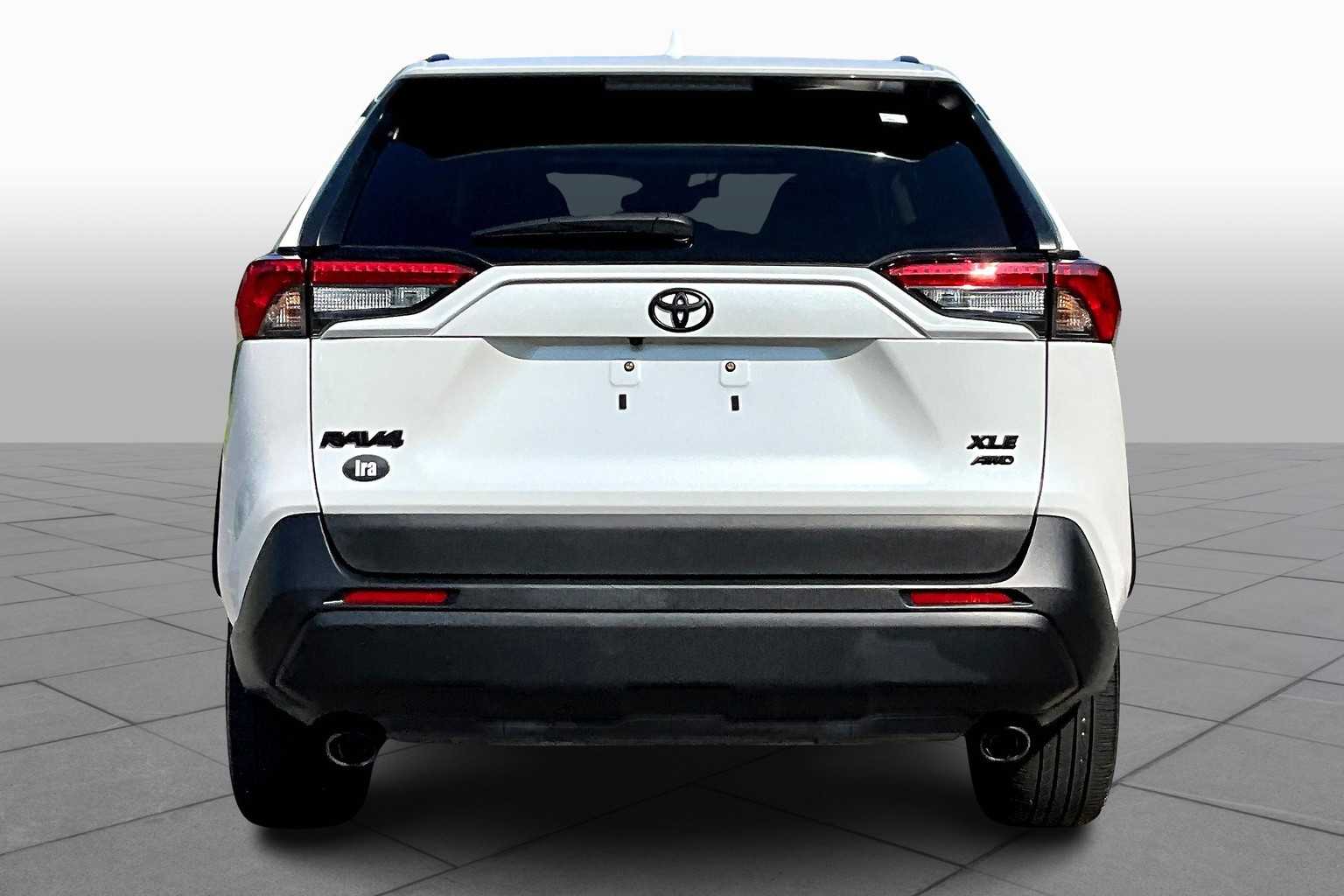 2023 Toyota RAV4 XLE Premium SE photo 4