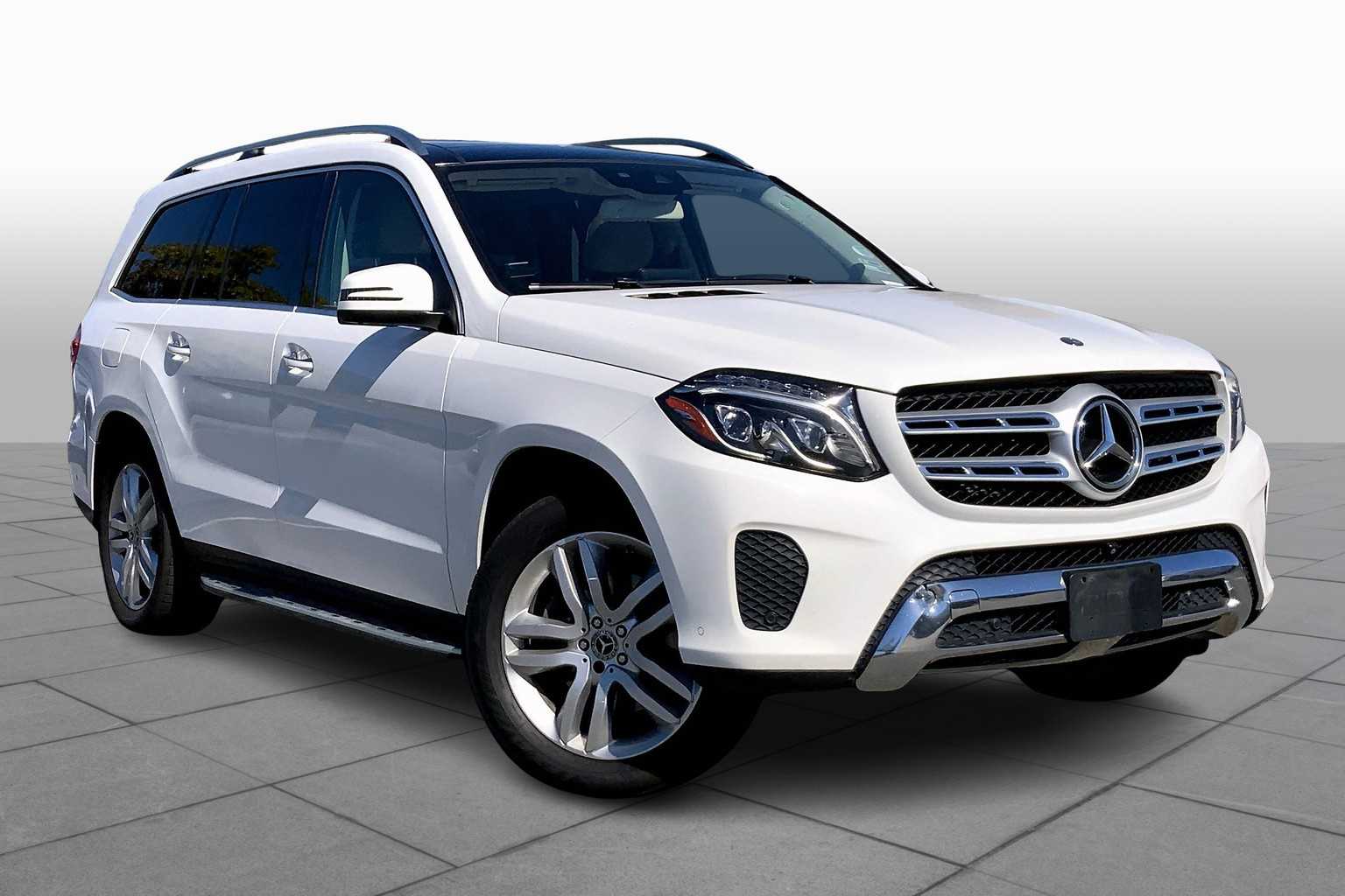 2017 Mercedes Benz GLS 450 4MATIC photo 2