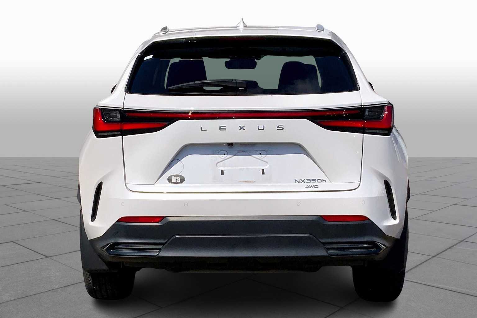 2022 Lexus NX Premium AWD photo 4