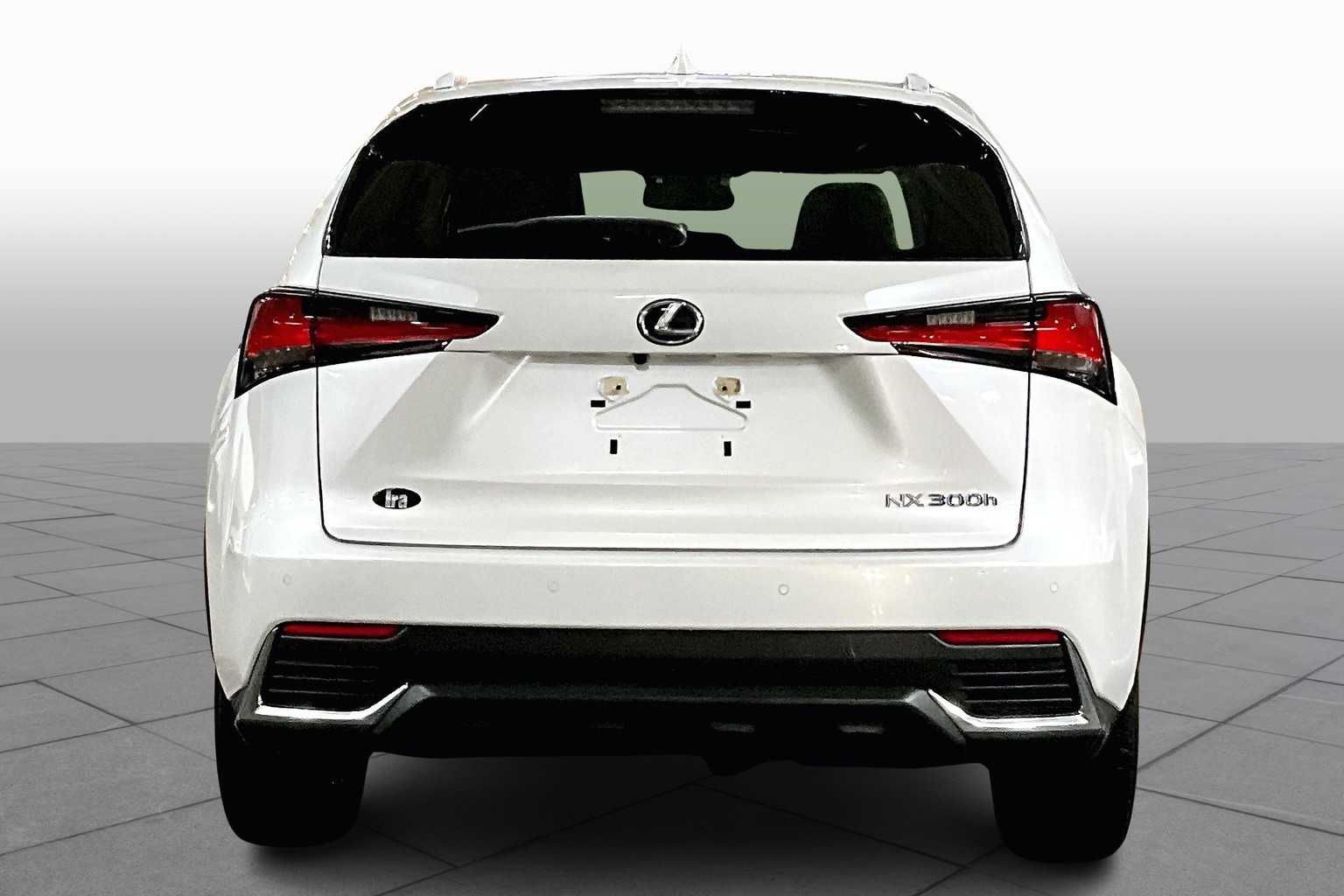 2020 Lexus NX 300 AWD photo 4