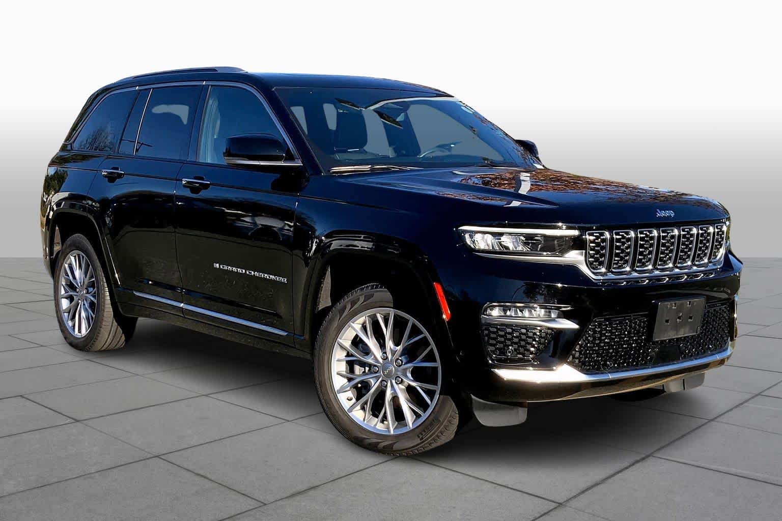 2022 Jeep Cherokee Summit 4xe photo 2