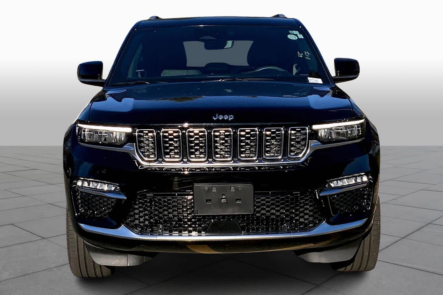 2022 Jeep Cherokee Summit 4xe photo 3