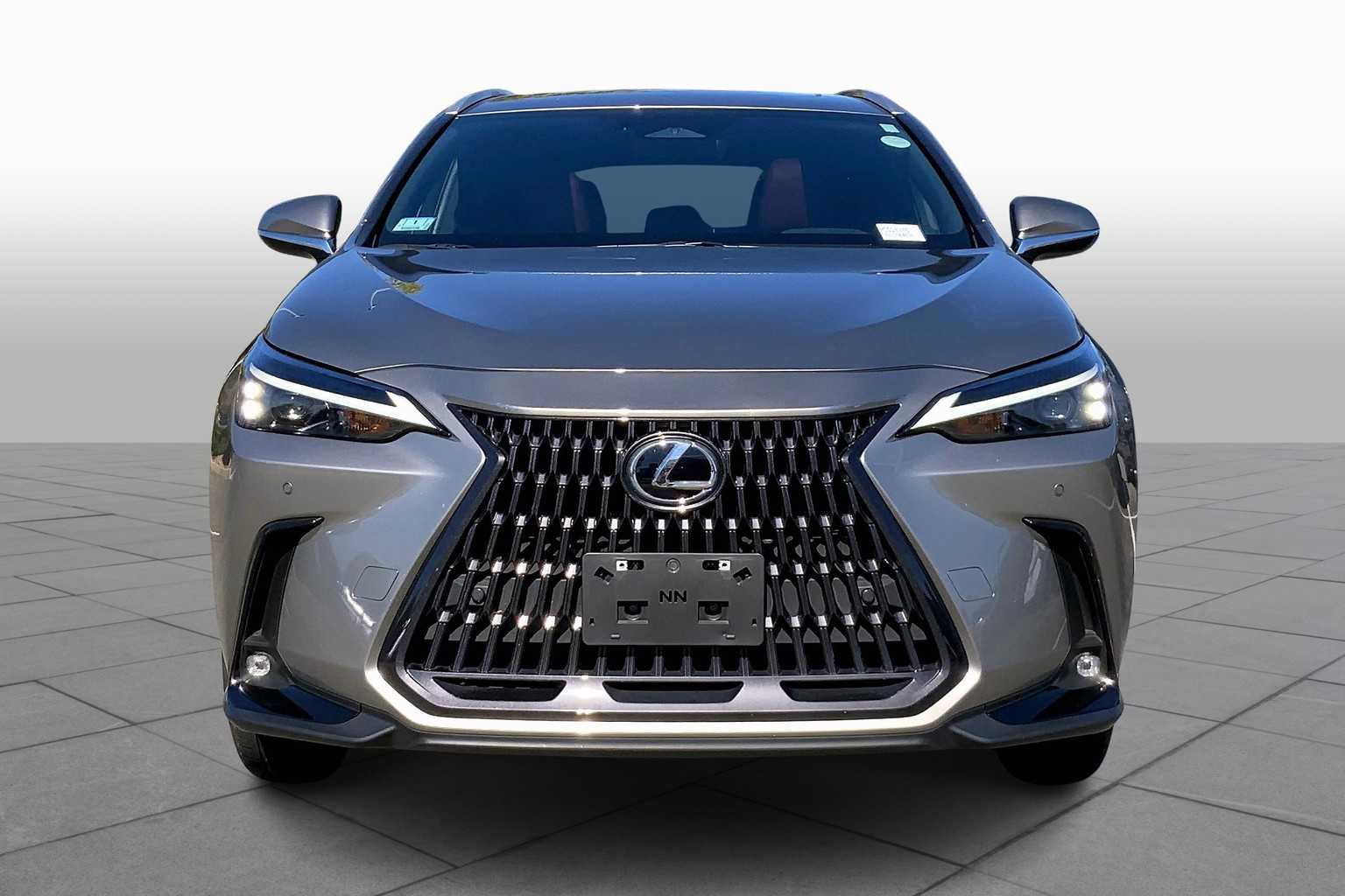 2023 Lexus NX Premium AWD photo 3