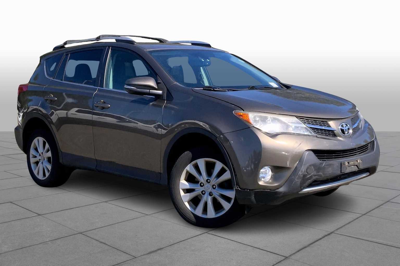 2015 Toyota RAV4 Limited photo 2