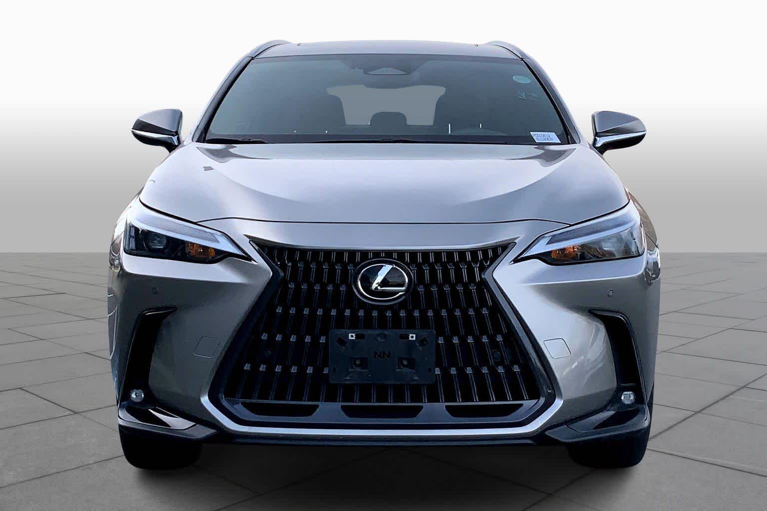 2023 Lexus NX Premium AWD photo 3