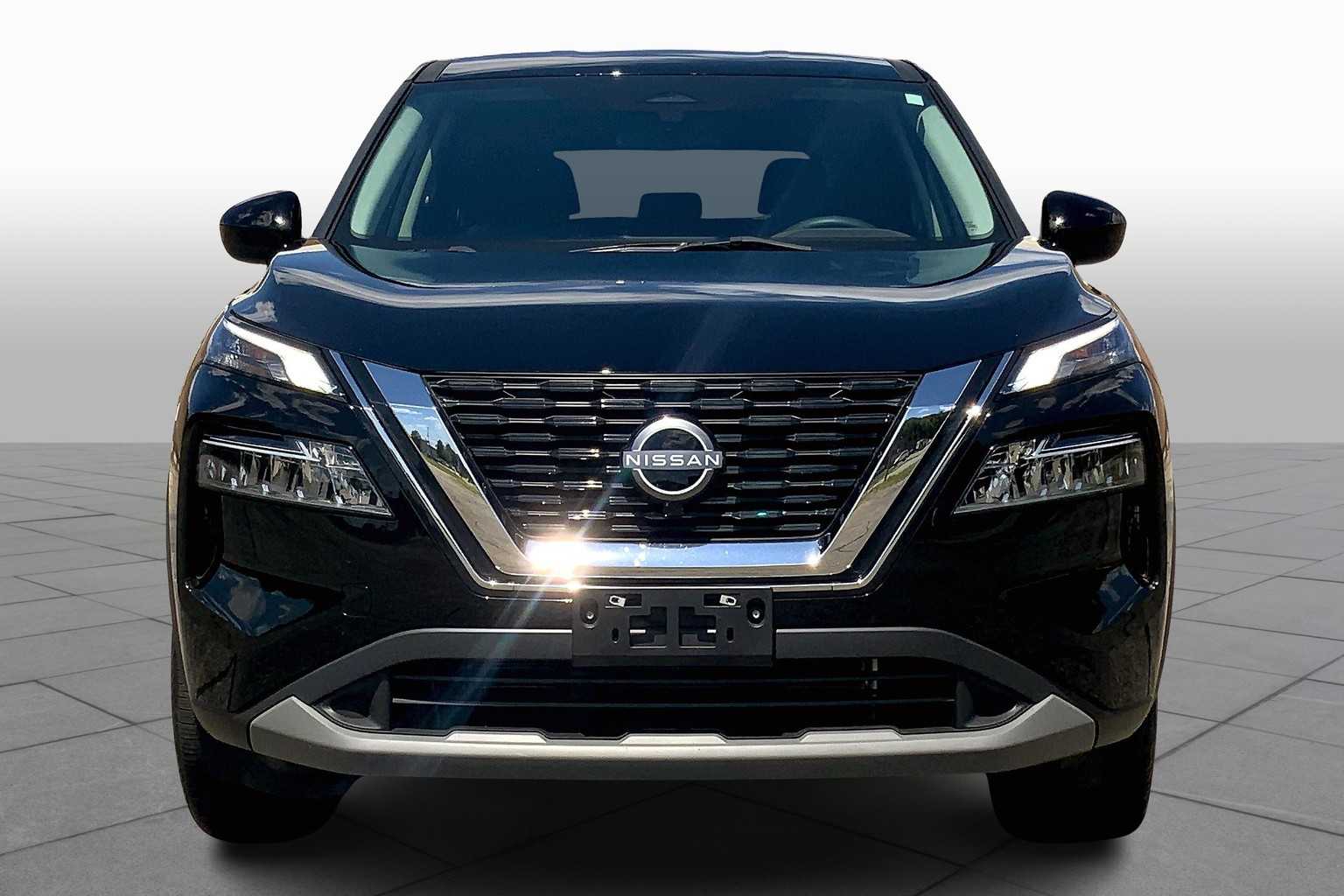 2023 Nissan Rogue SV photo 3