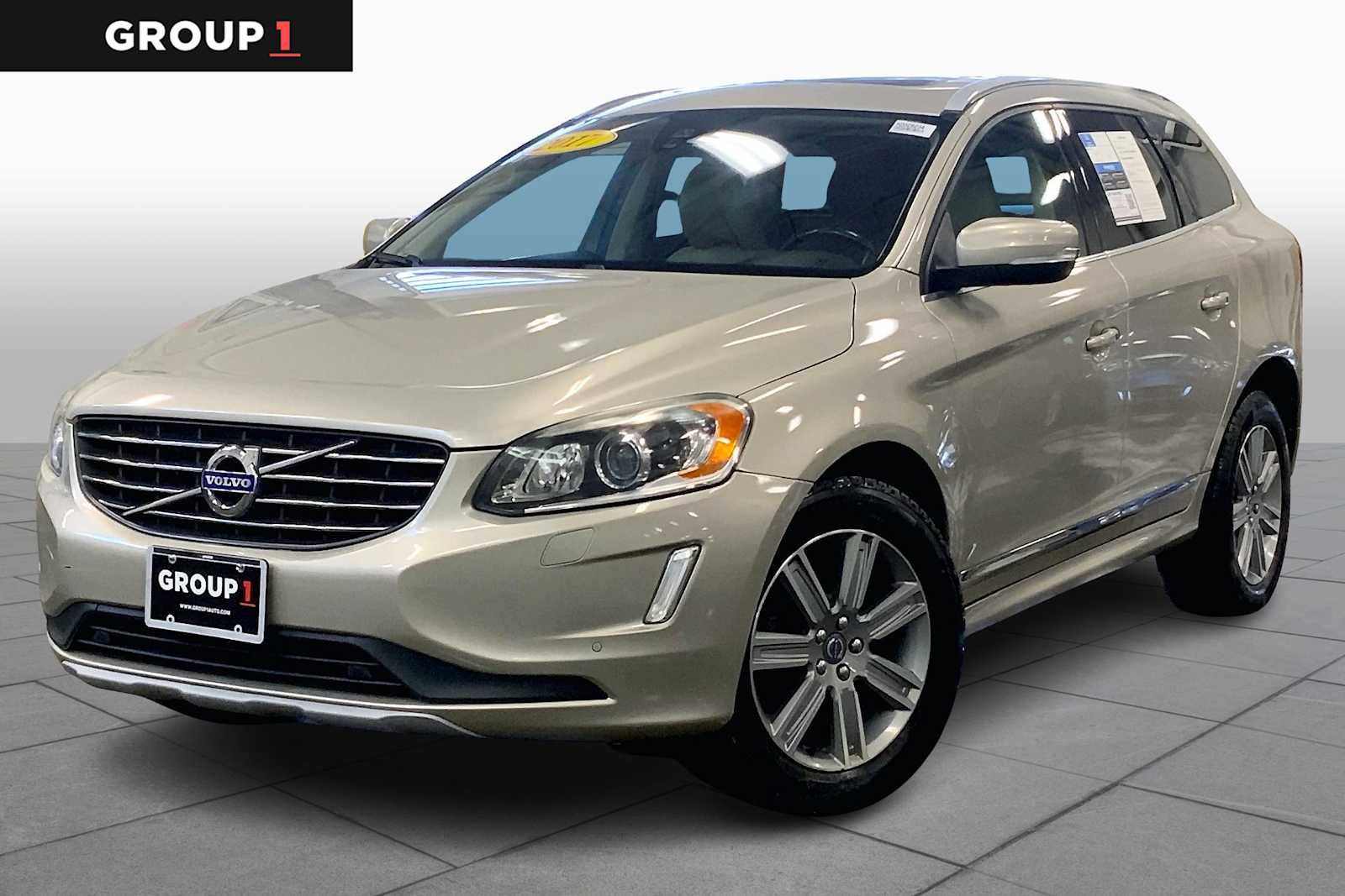 2017 Volvo XC60 T5 Inscription's photo
