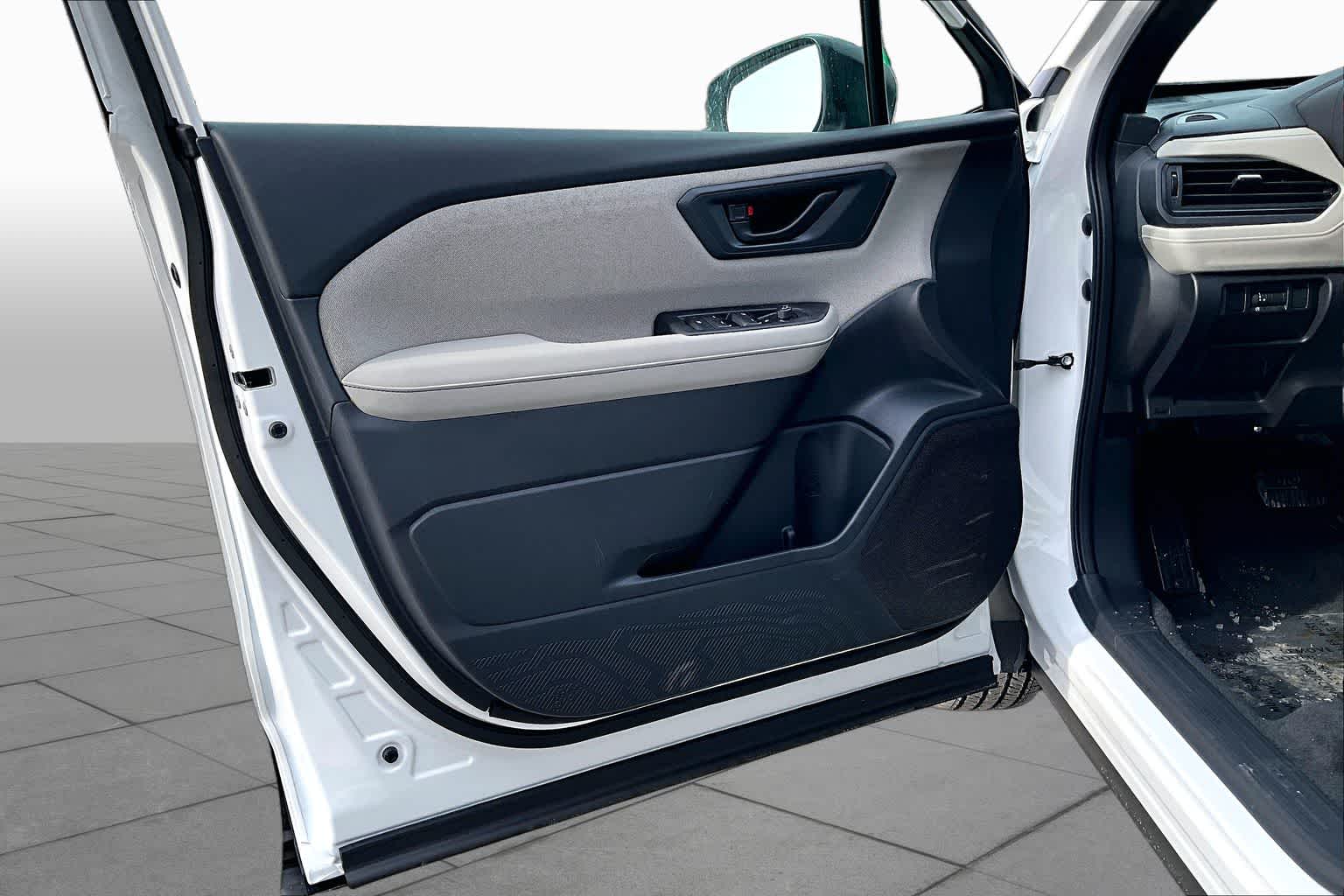 2026 Subaru Forester Base - Photo 10