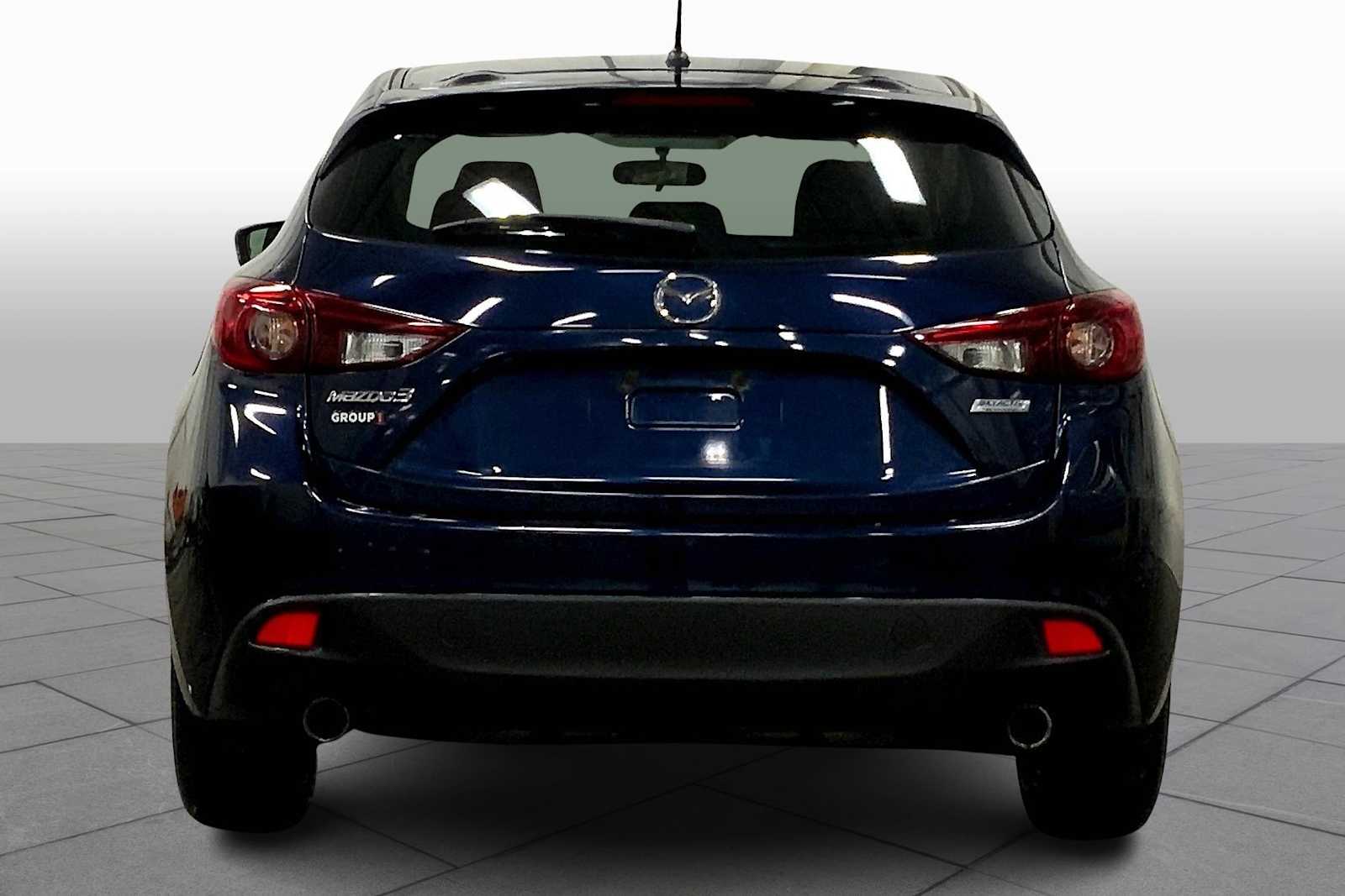 2015 Mazda Mazda3 Touring photo 4