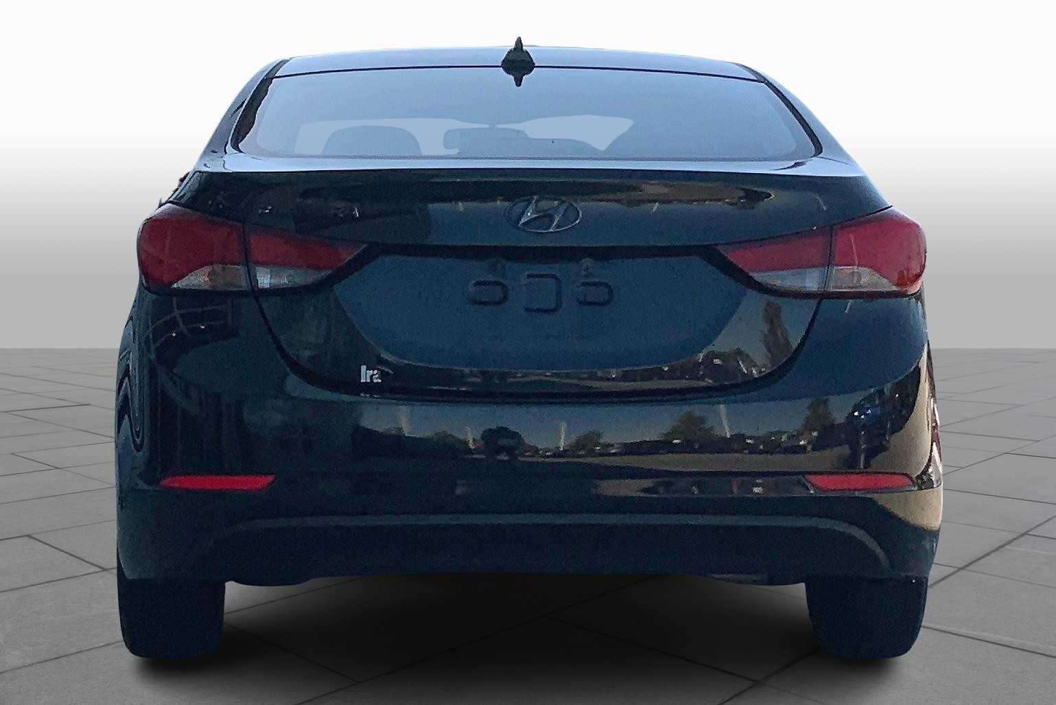 2016 Hyundai Elantra SE photo 4