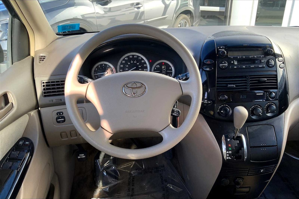 Used 2005 Toyota Sienna CE FWD 7-Passenger