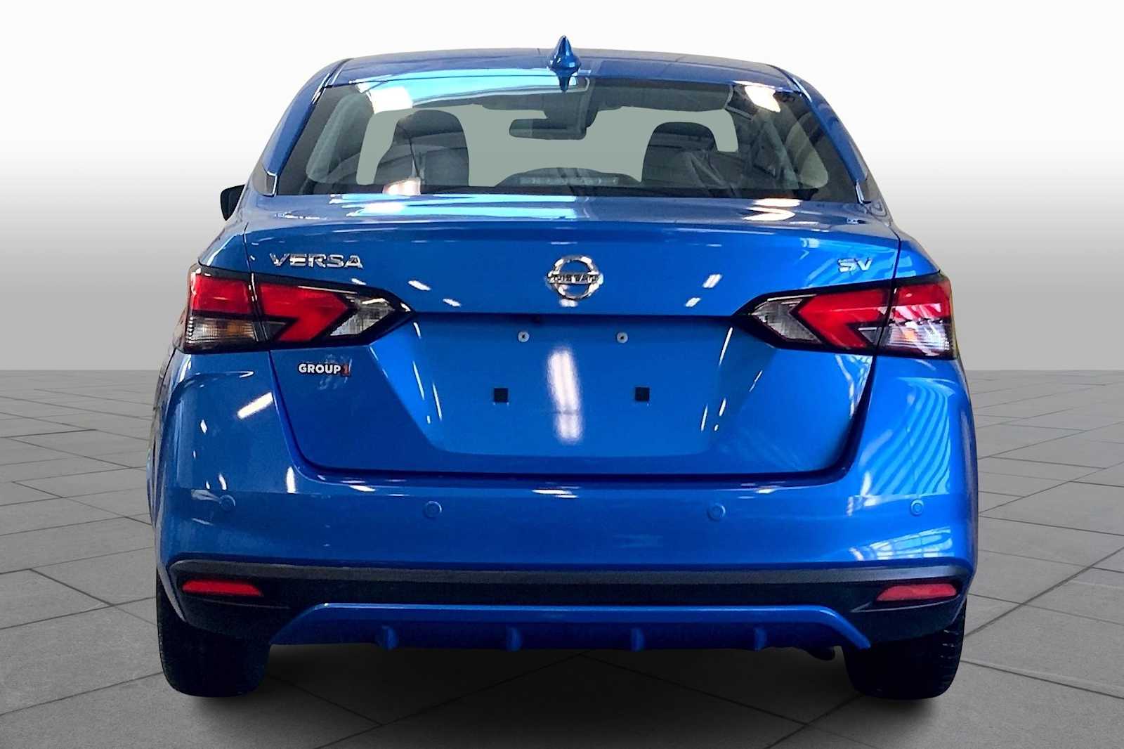 2021 Nissan Versa SV photo 4