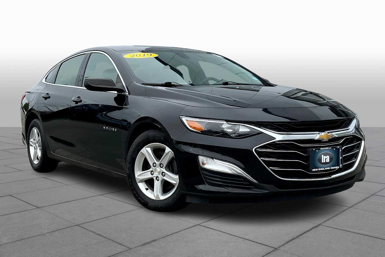 Used 2019 Chevrolet Malibu 1FL with VIN 1G1ZC5ST3KF152964 for sale in Manchester, NH
