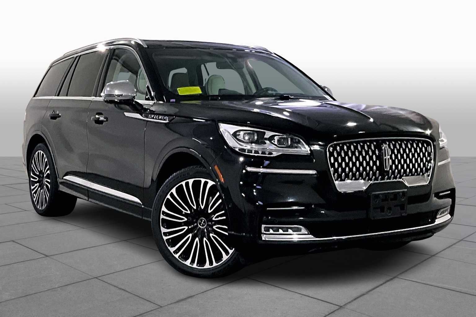 2020 Lincoln Aviator Black Label photo 2