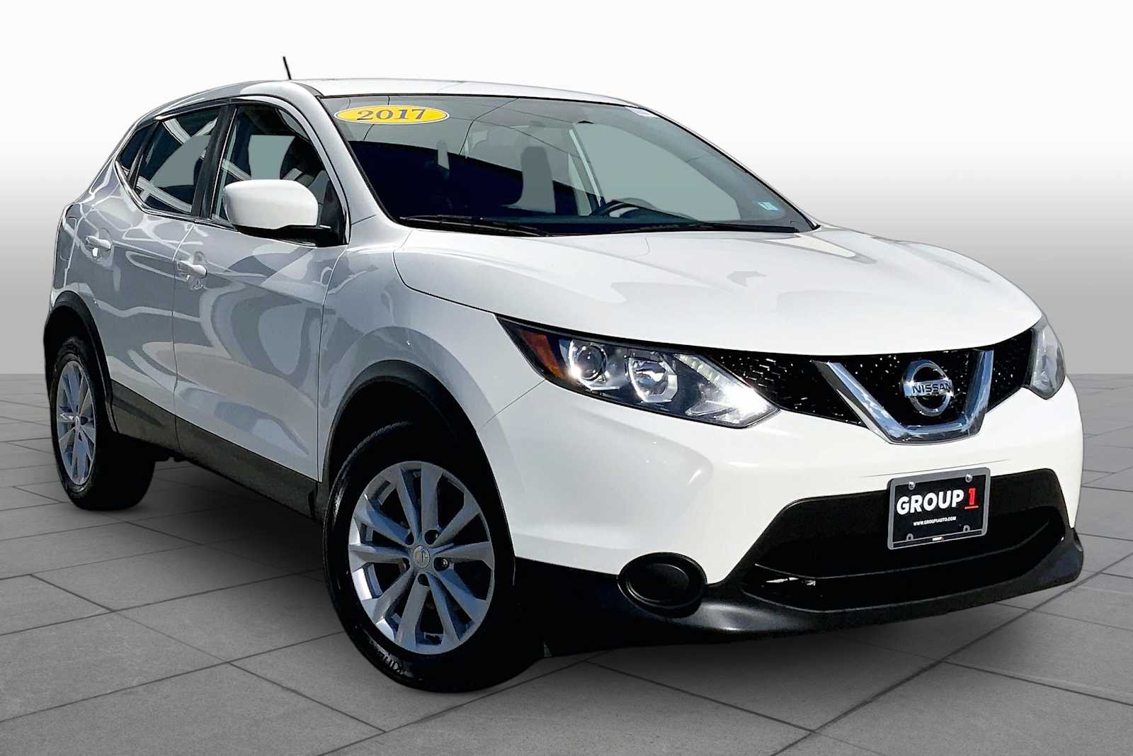 Used 2017 Nissan Rogue Sport S with VIN JN1BJ1CR3HW133479 for sale in Manchester, NH