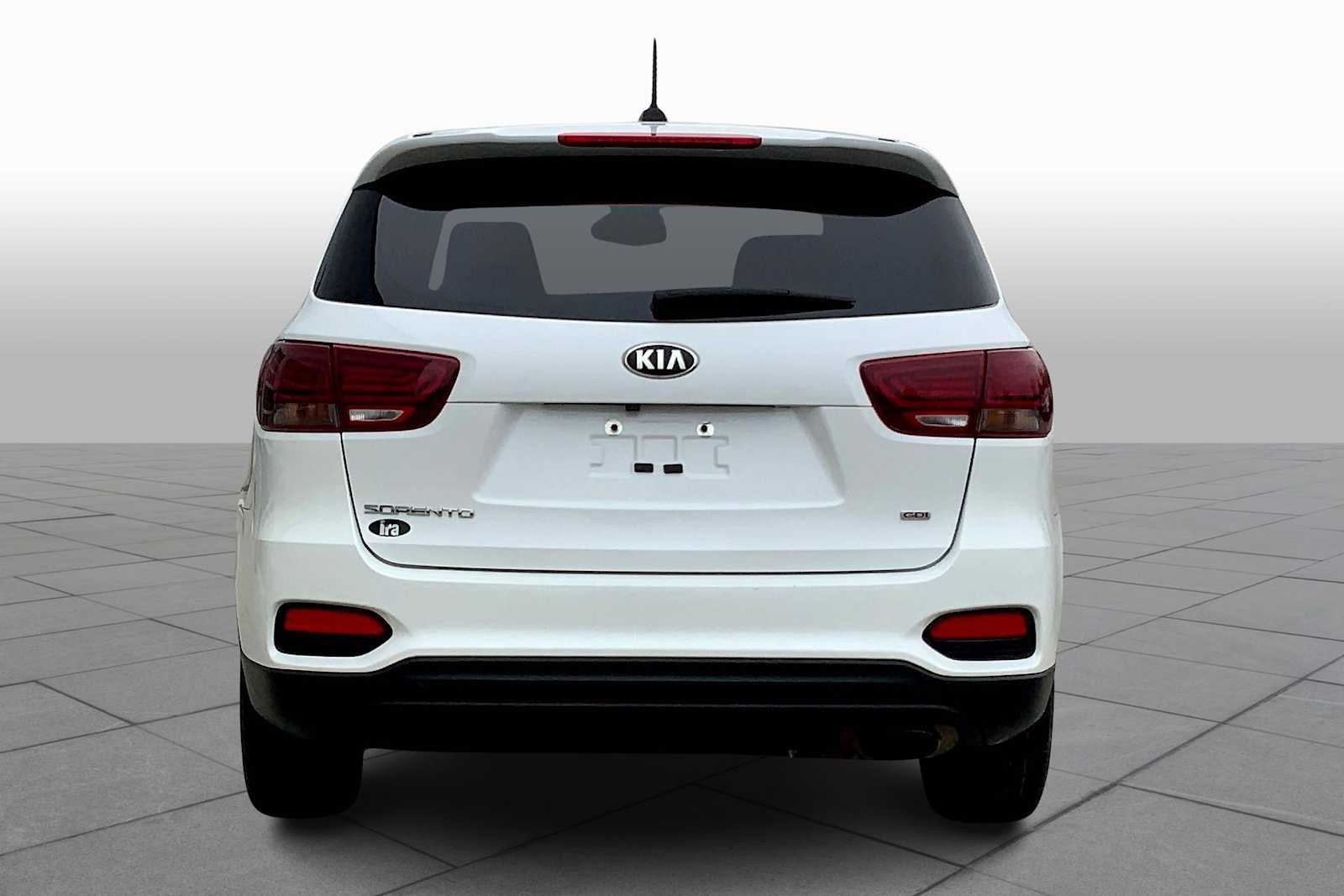 2020 Kia Sorento LX photo 3