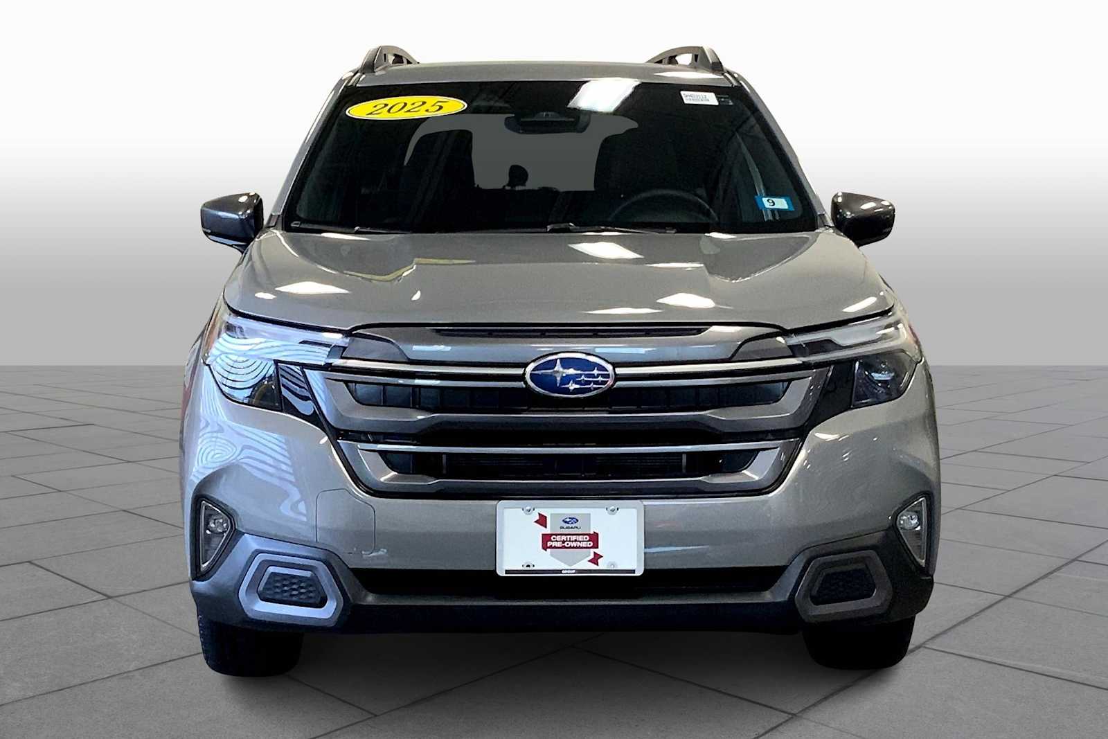 2025 Subaru Forester Limited photo 3