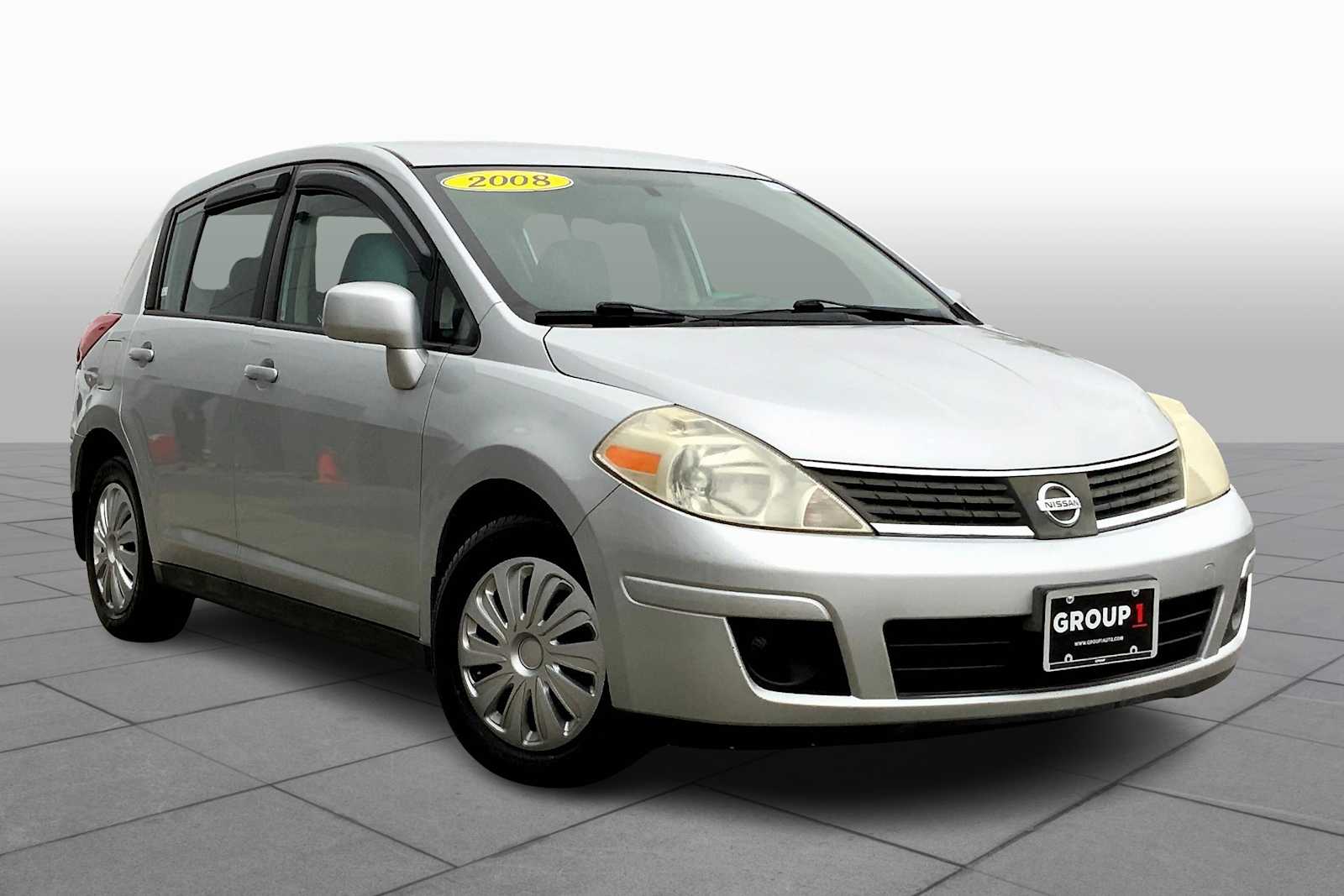 2008 Nissan Versa 1.8 S photo 2