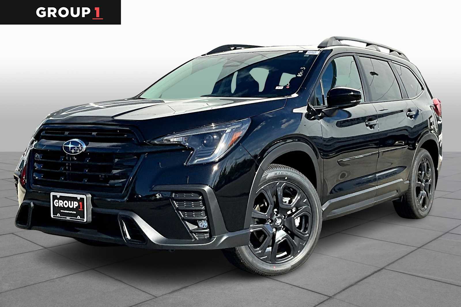 2025 Subaru Ascent Onyx Edition-Touring's photo