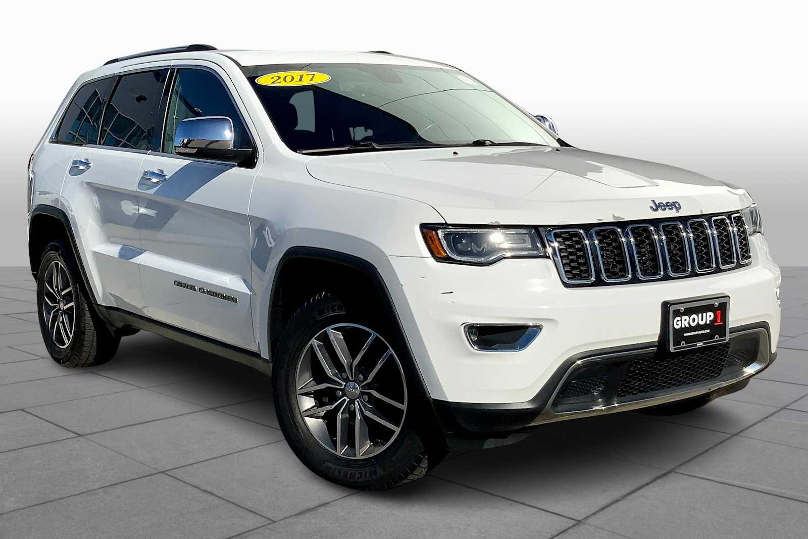 2017 Jeep Grand Cherokee Limited photo 2