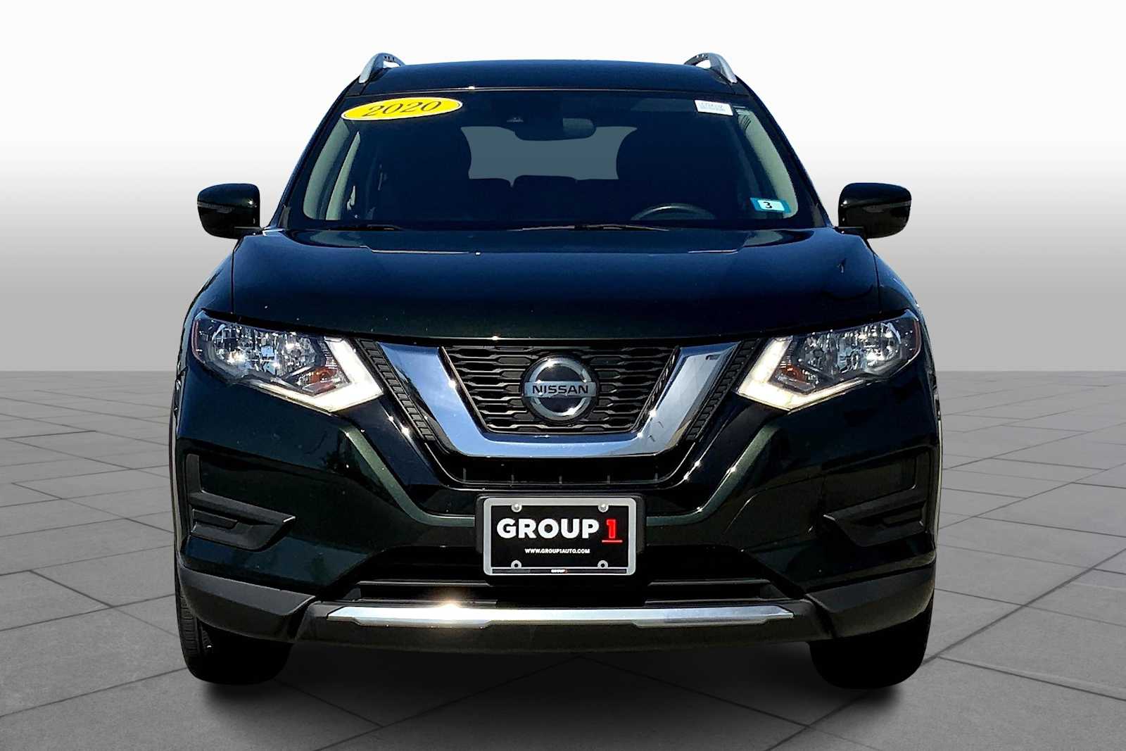 2020 Nissan Rogue SV AWD photo 2