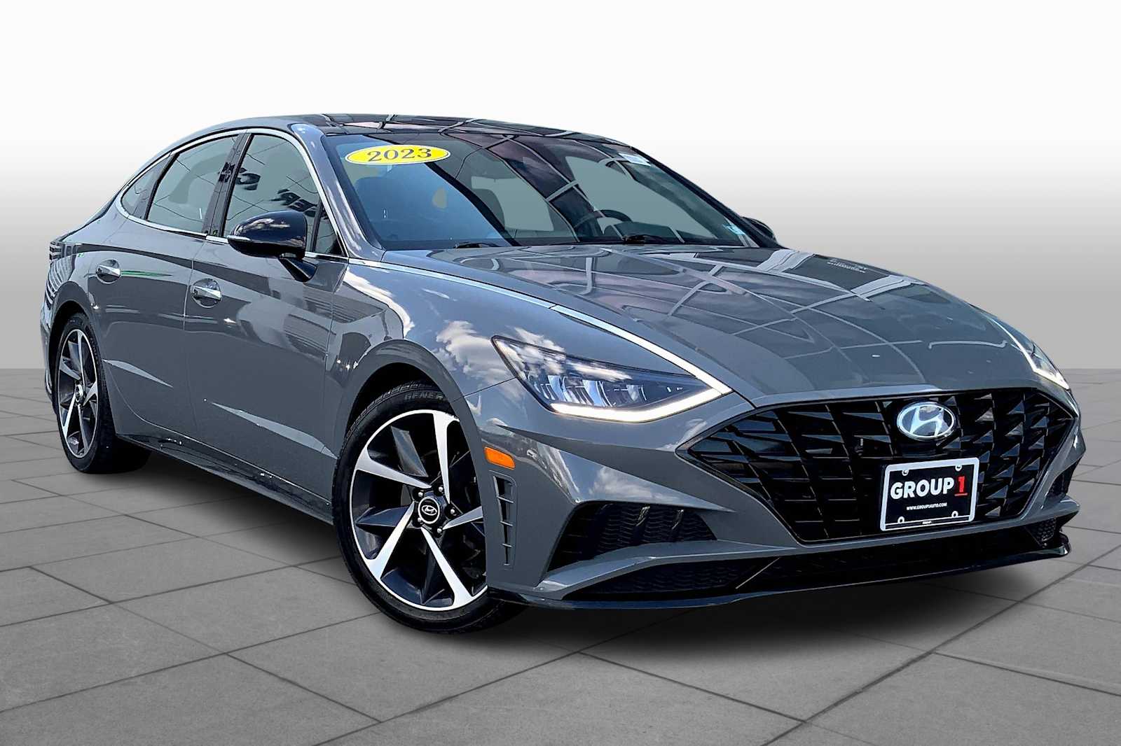 2023 Hyundai Sonata SEL Plus photo 2