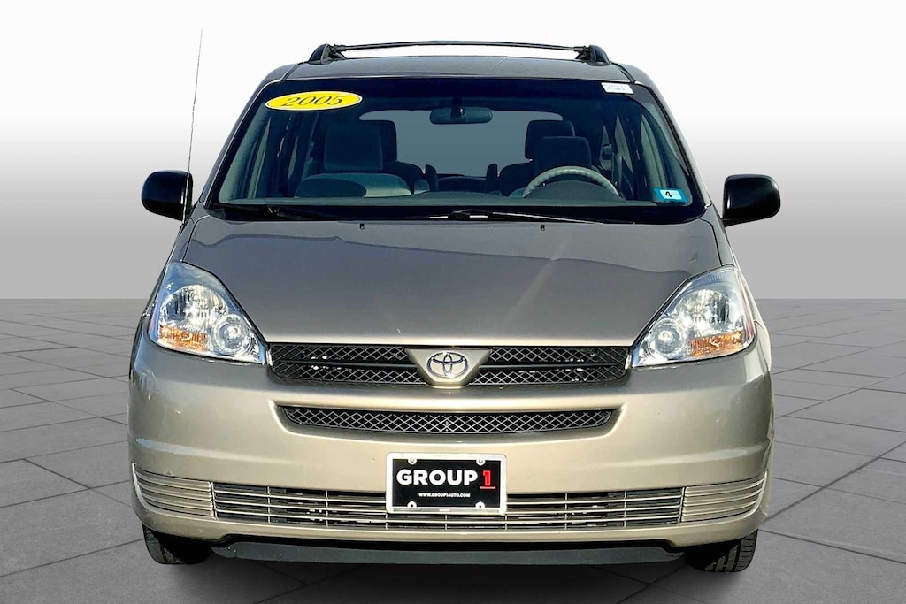 Used 2005 Toyota Sienna CE FWD 7-Passenger