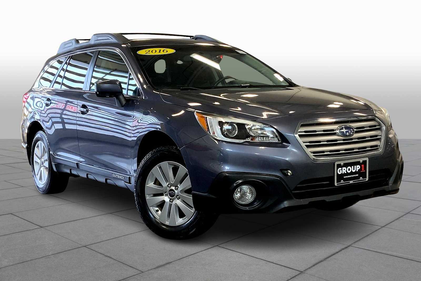 2016 Subaru Outback 2.5i Premium photo 2