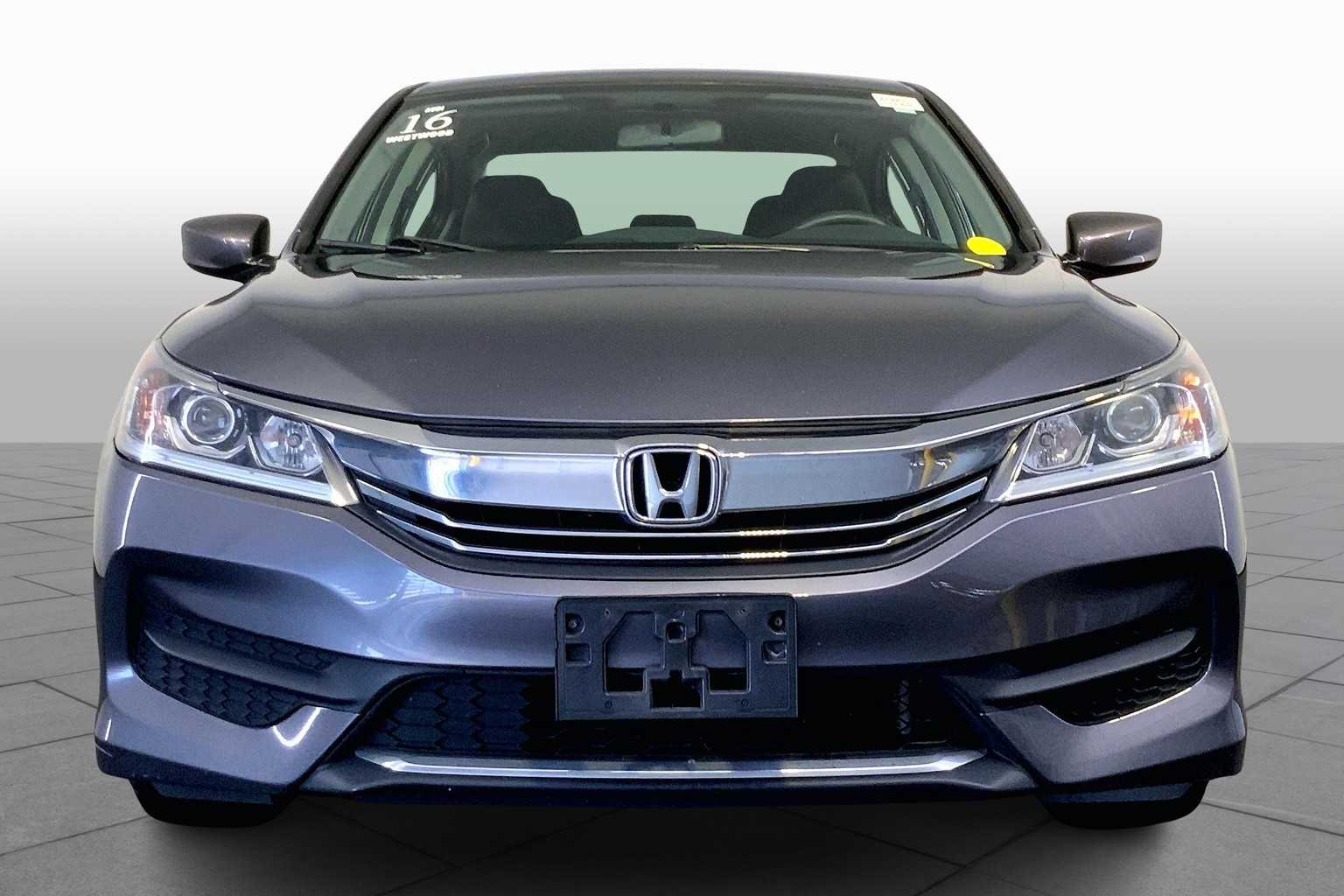 2016 Honda Accord LX photo 3