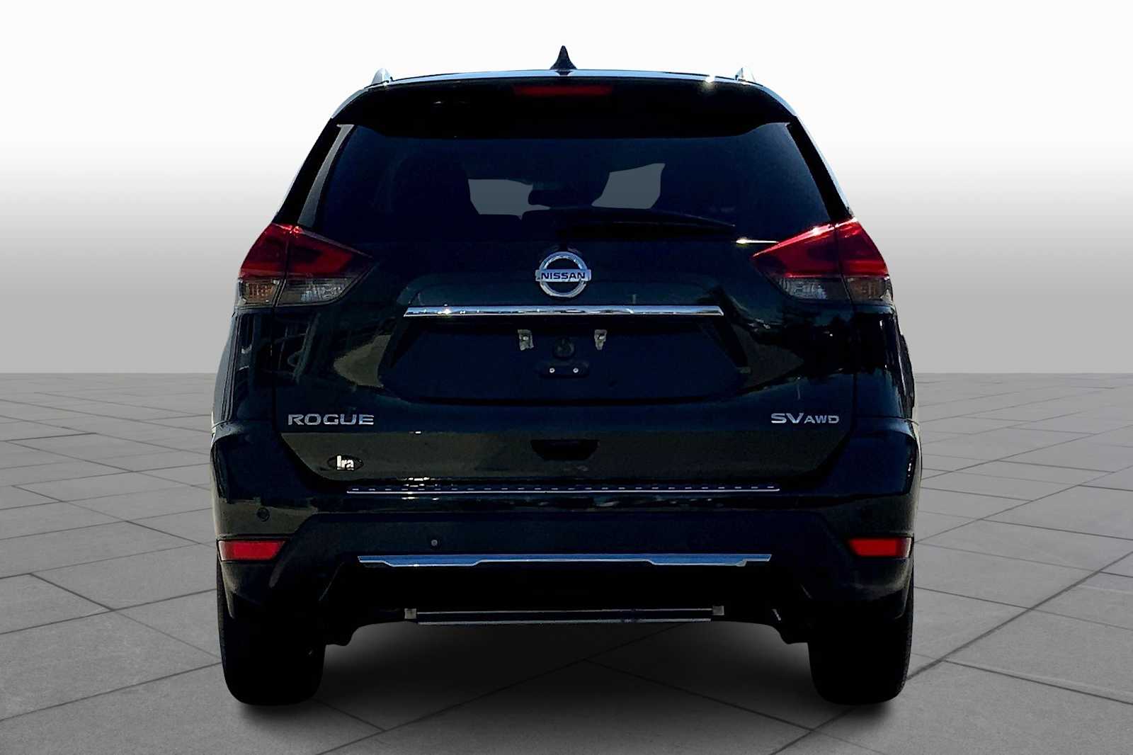2020 Nissan Rogue SV AWD photo 3