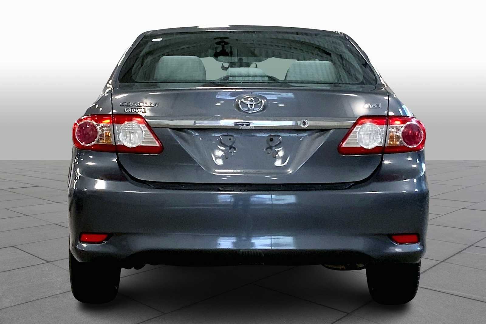 2012 Toyota Corolla LE photo 4