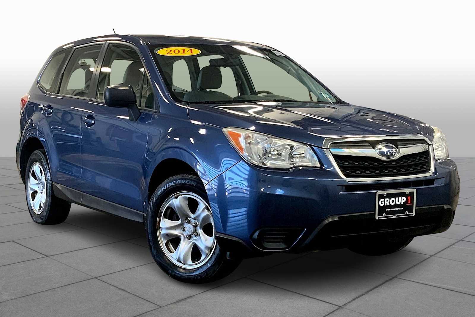 2014 Subaru Forester 2.5i photo 2