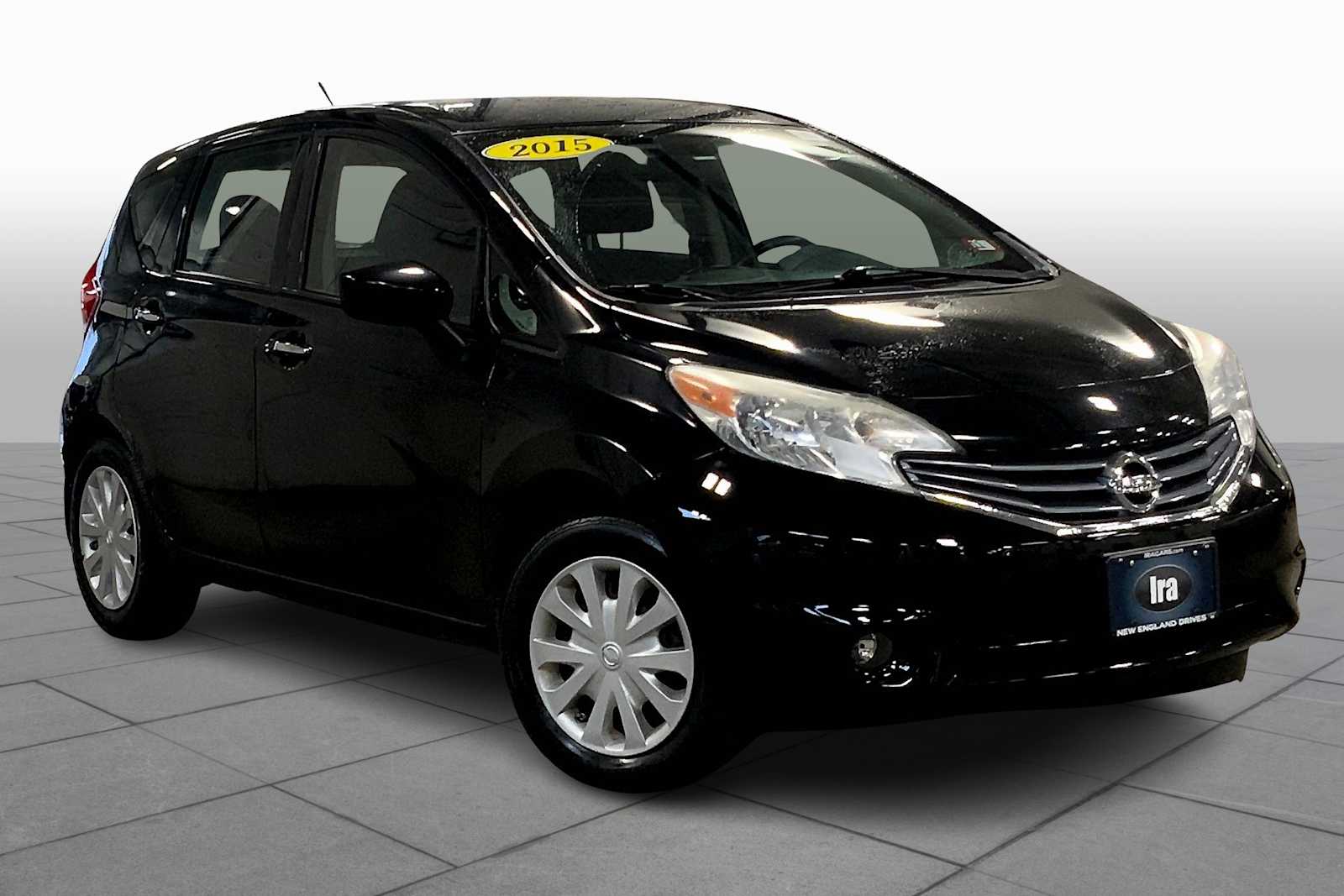 2015 Nissan Versa Note SV 1.6 photo 2