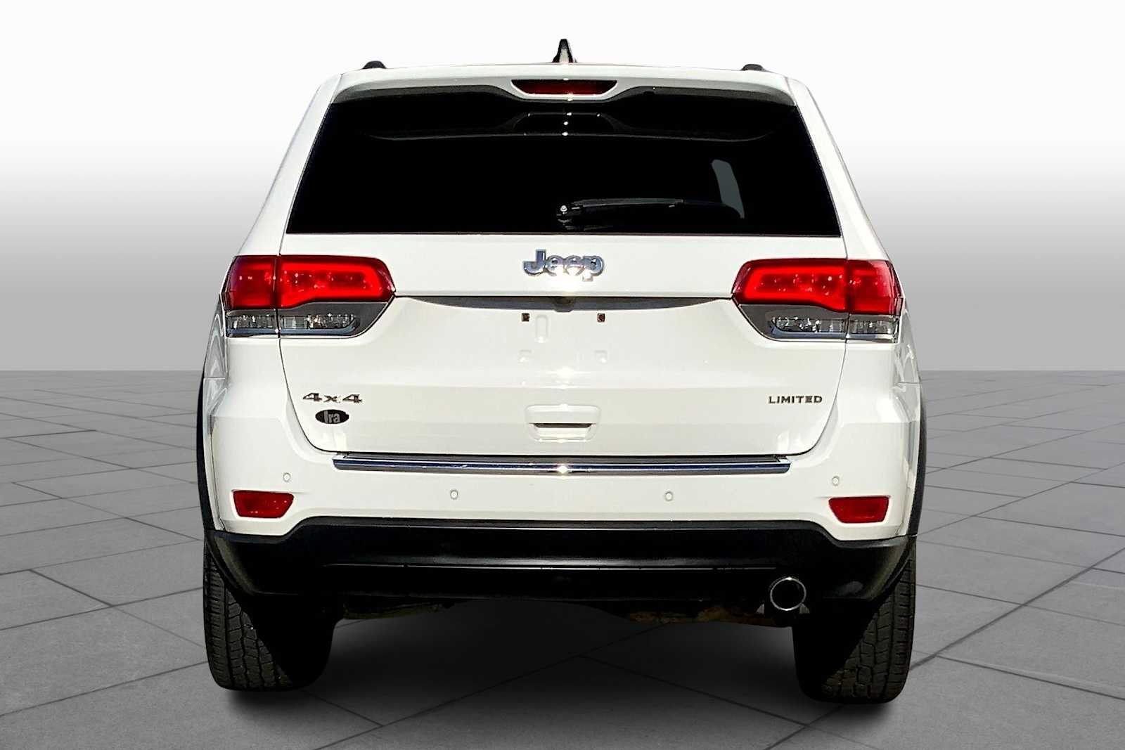 2017 Jeep Grand Cherokee Limited photo 4