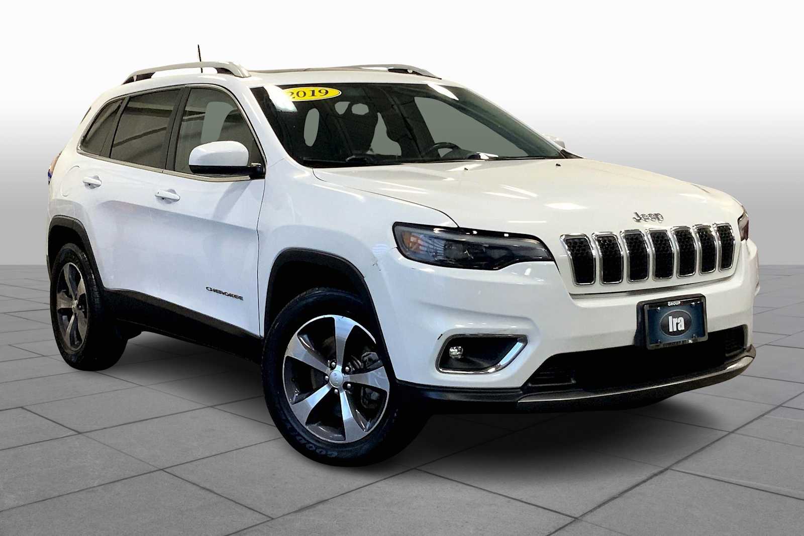 2019 Jeep Cherokee Limited photo 2
