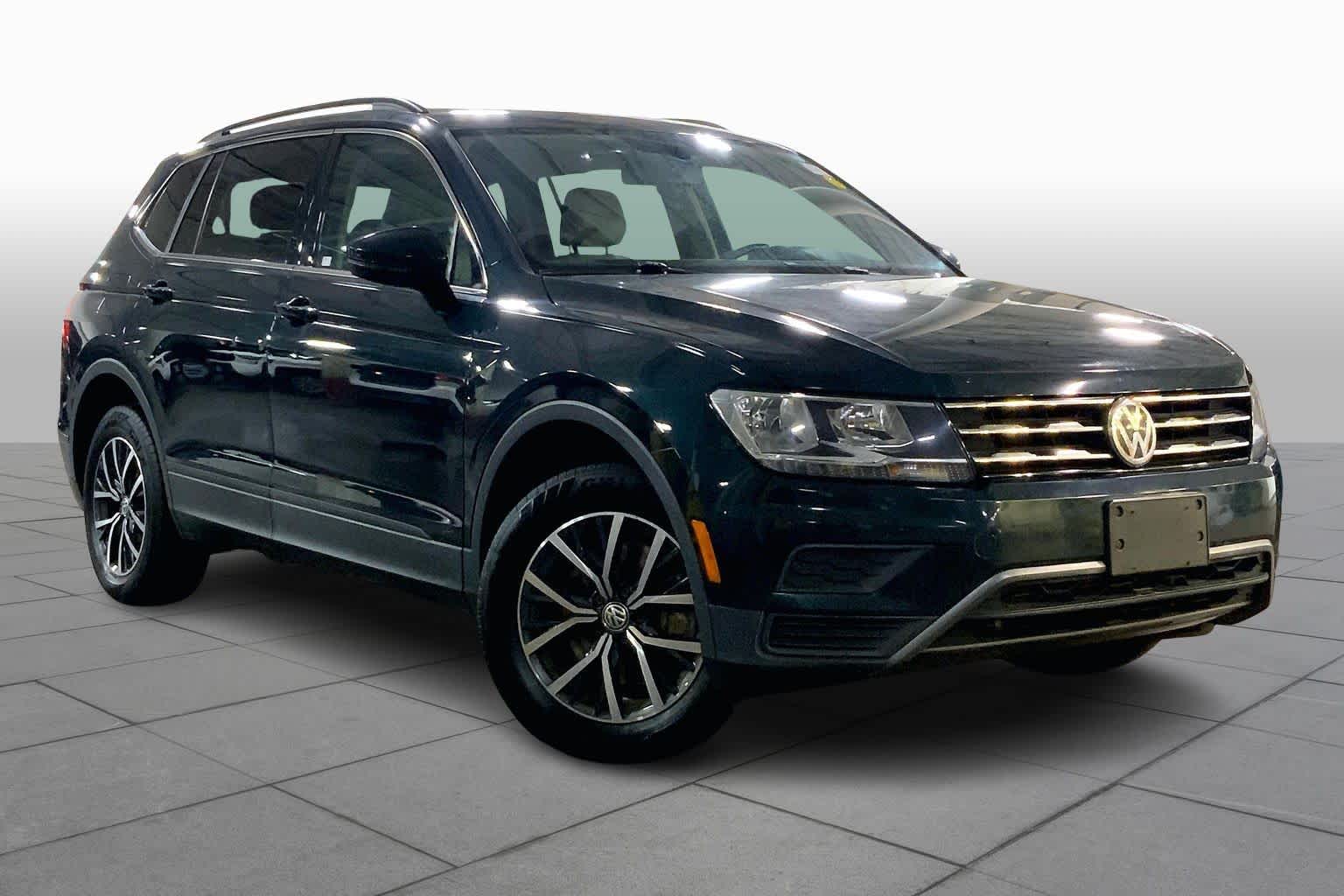 2019 Volkswagen Tiguan SE photo 2